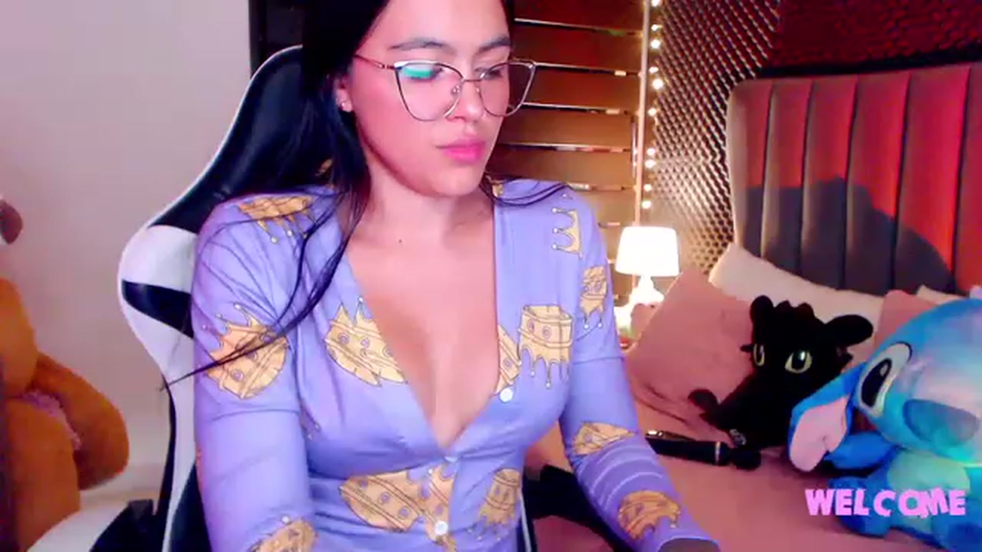 Gallery image thumbnail from Perla_Love's myfreecams stream on, 02/01/2023, 16:34 image 16 of 20