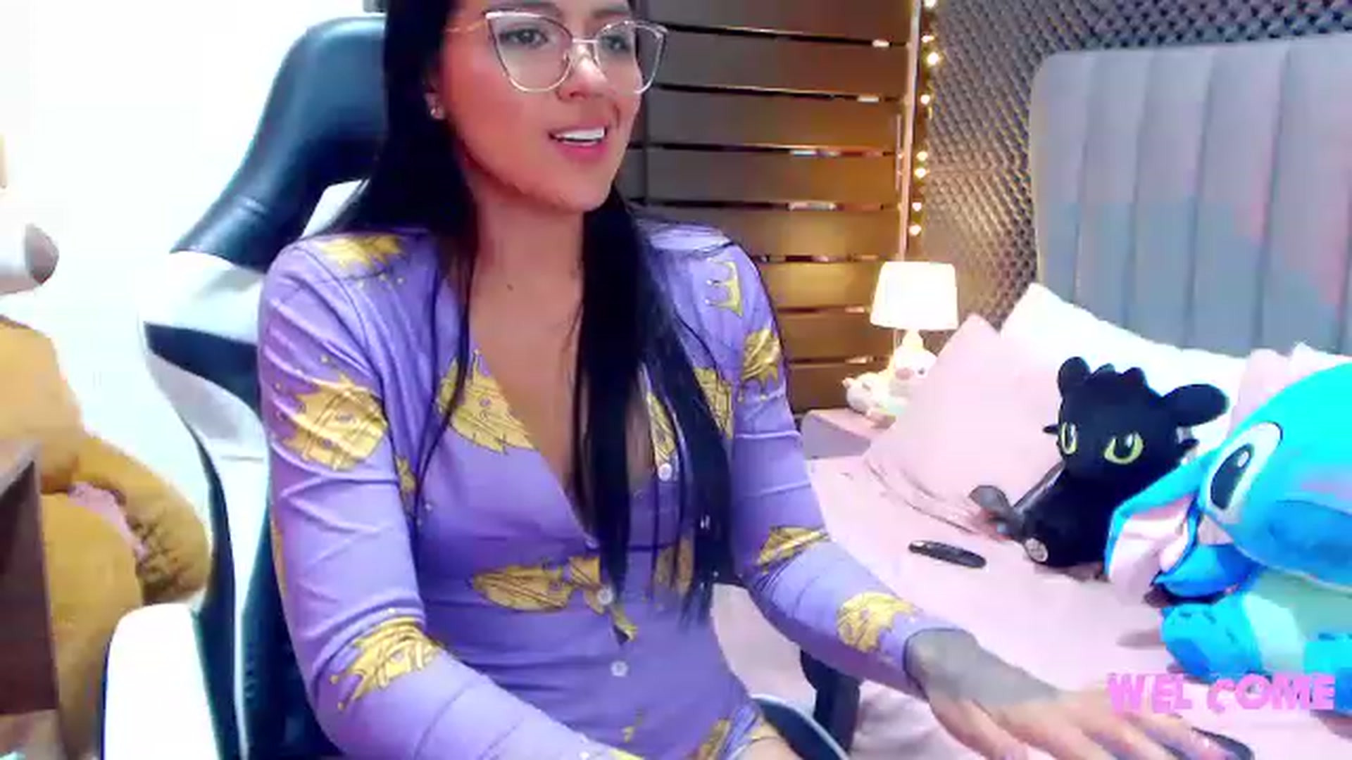 Gallery image thumbnail from Perla_Love's myfreecams stream on, 02/01/2023, 16:34 image 19 of 20