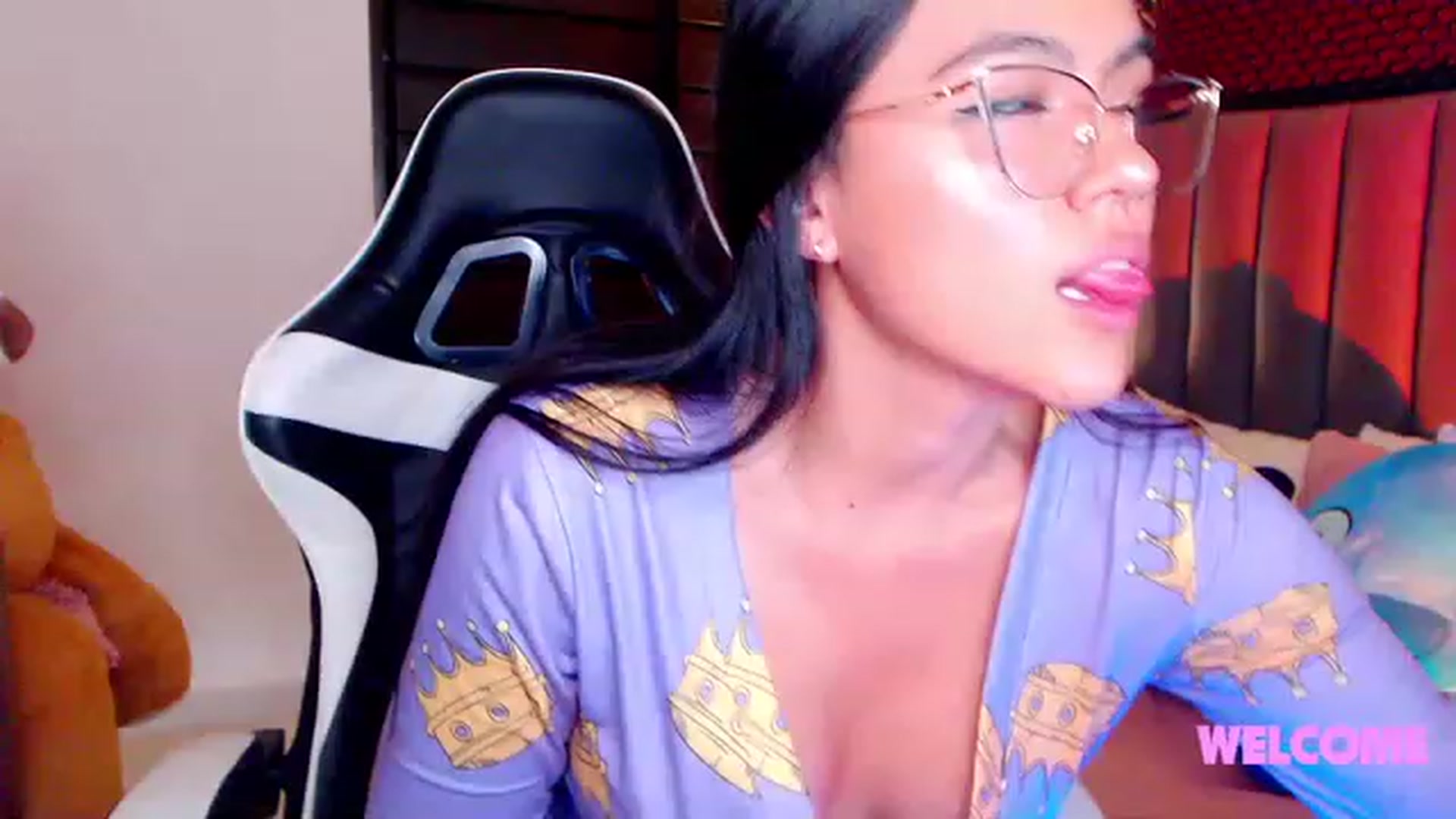 Gallery image thumbnail from Perla_Love's myfreecams stream on, 02/01/2023, 16:34 image 3 of 20