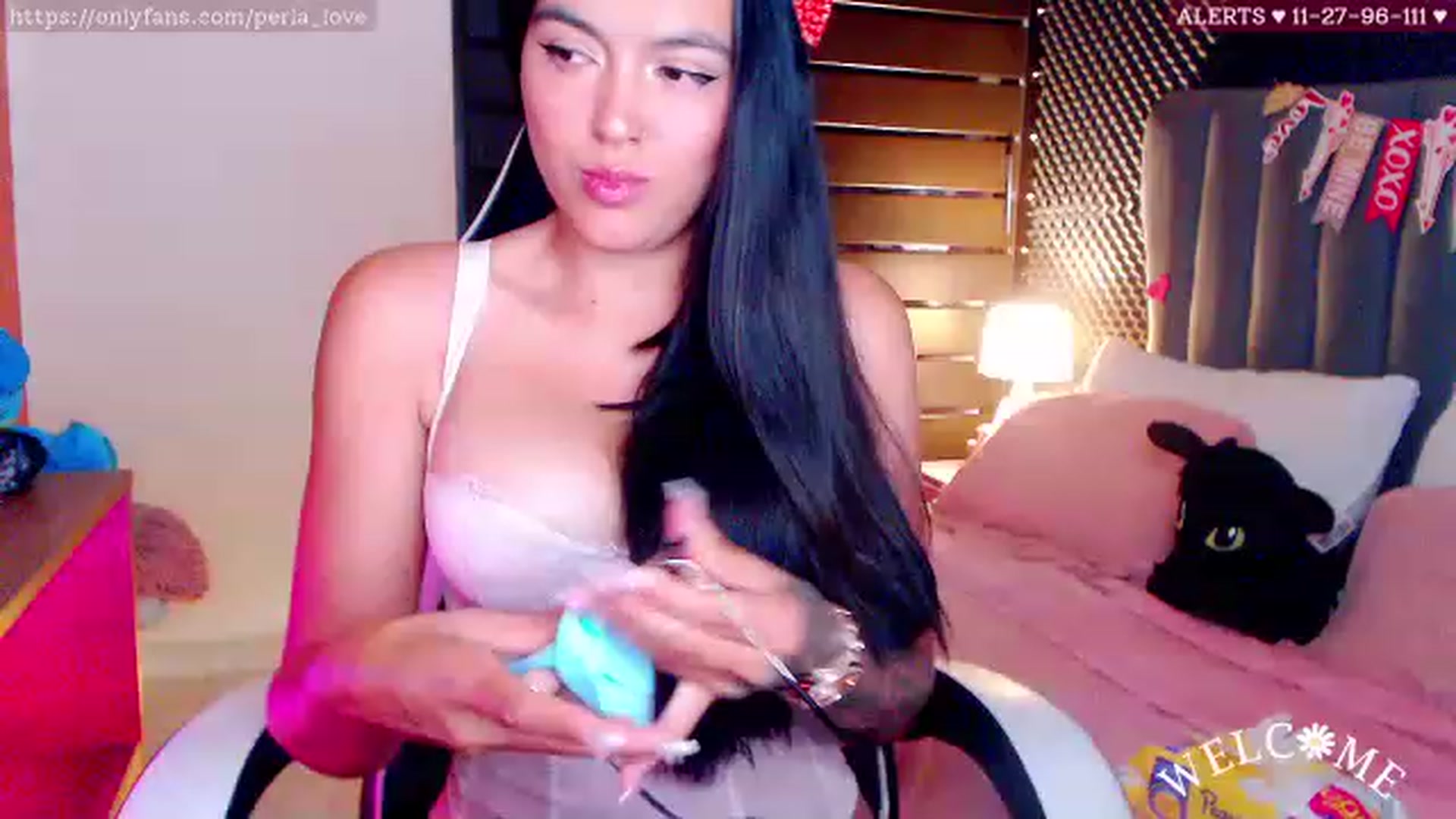 Gallery image thumbnail from Perla_Love's myfreecams stream on, 02/27/2023, 15:10 image 3 of 20