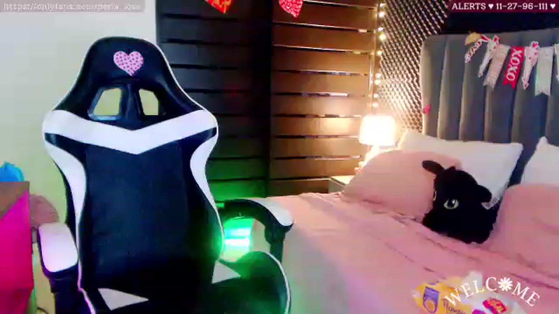 Gallery image thumbnail from Perla_Love's myfreecams stream on, 02/27/2023, 15:10 image 1 of 20