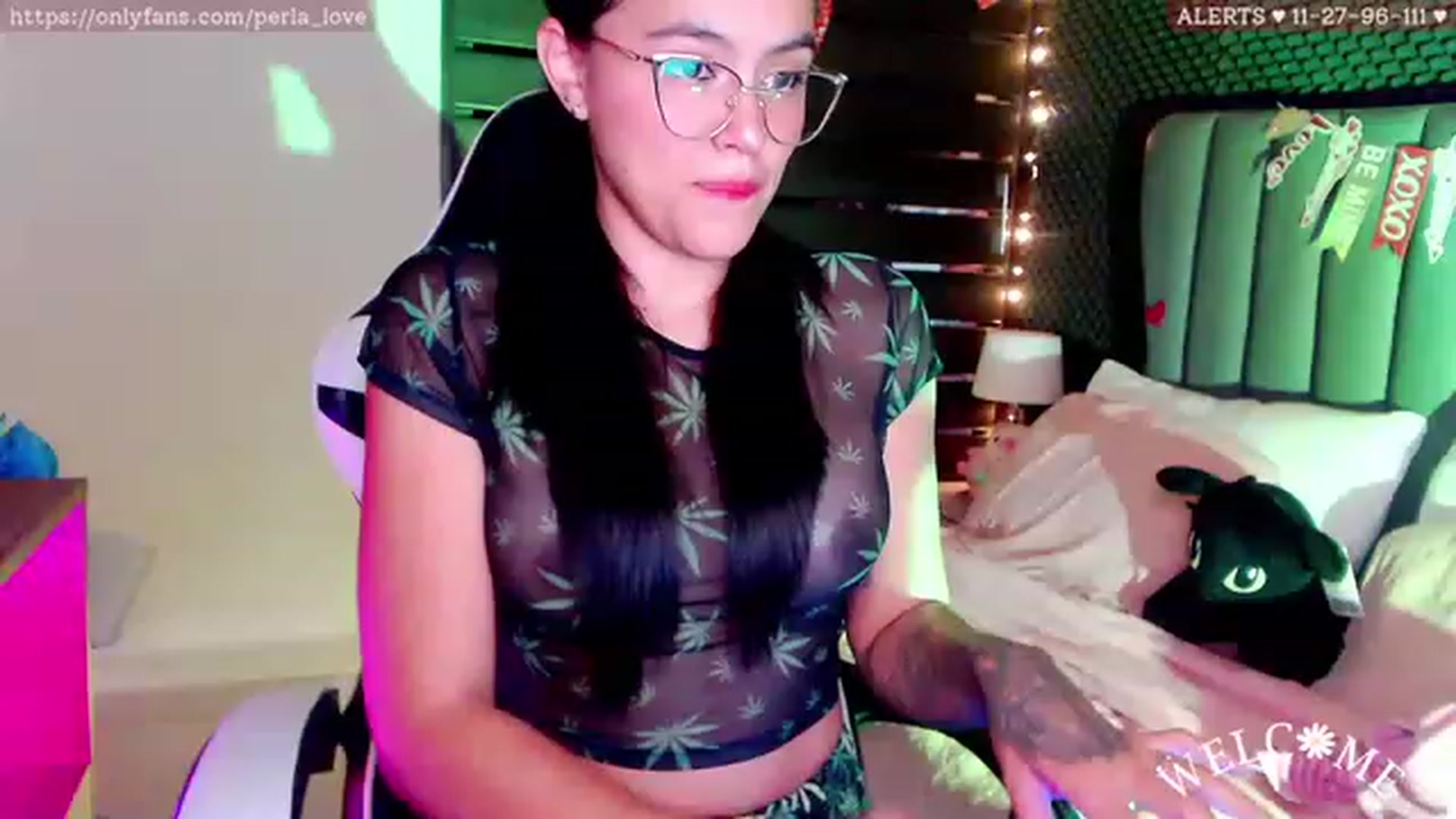 Gallery image thumbnail from Perla_Love's myfreecams stream on, 03/06/2023, 14:26 image 9 of 20