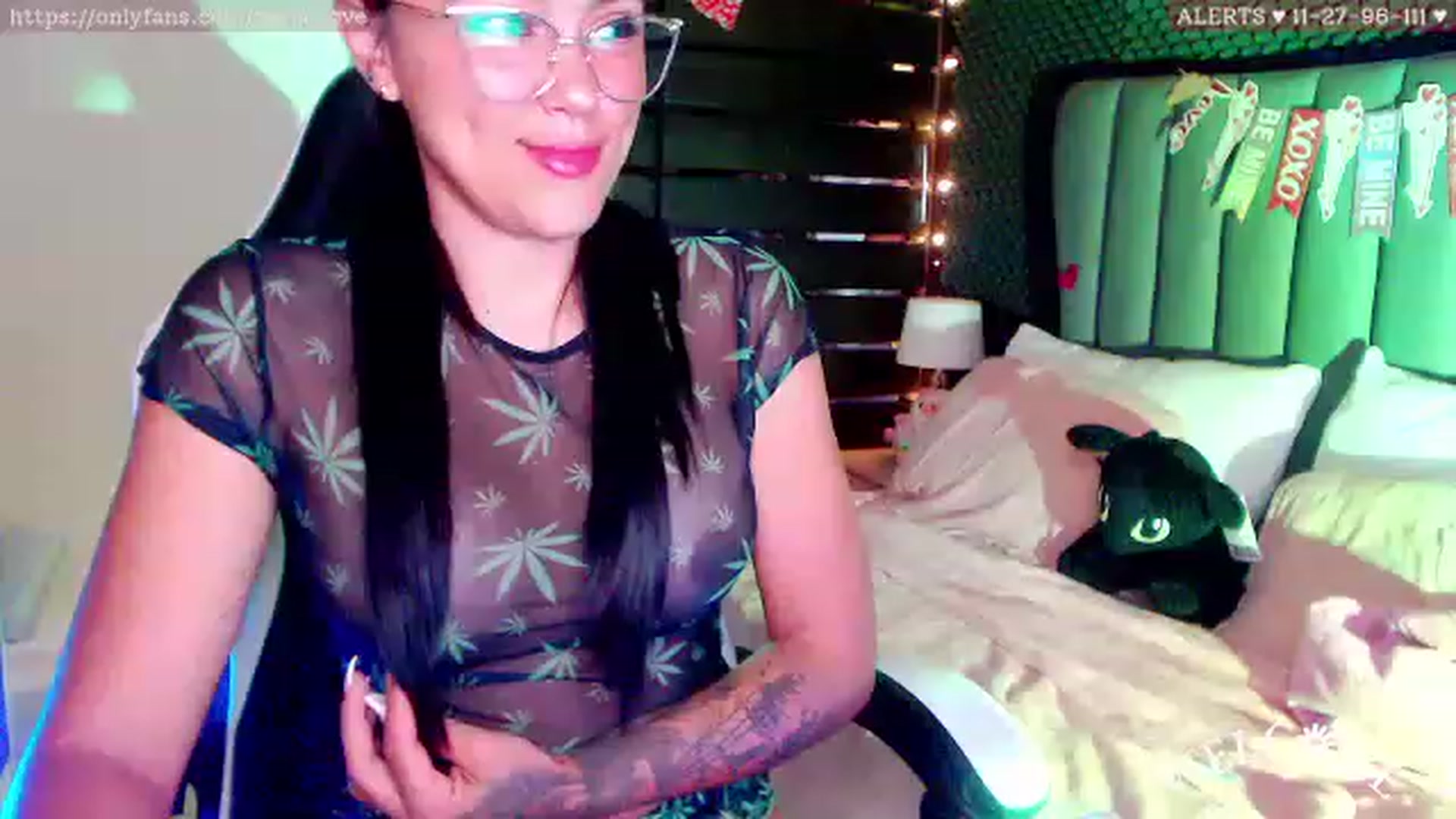 Gallery image thumbnail from Perla_Love's myfreecams stream on, 03/06/2023, 15:35 image 3 of 20