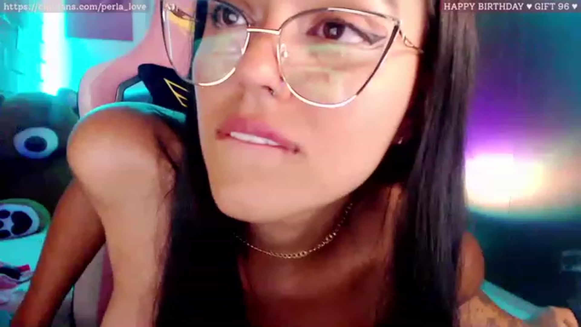 Gallery image thumbnail from Perla_Love's myfreecams stream on, 03/31/2023, 16:24 image 7 of 20