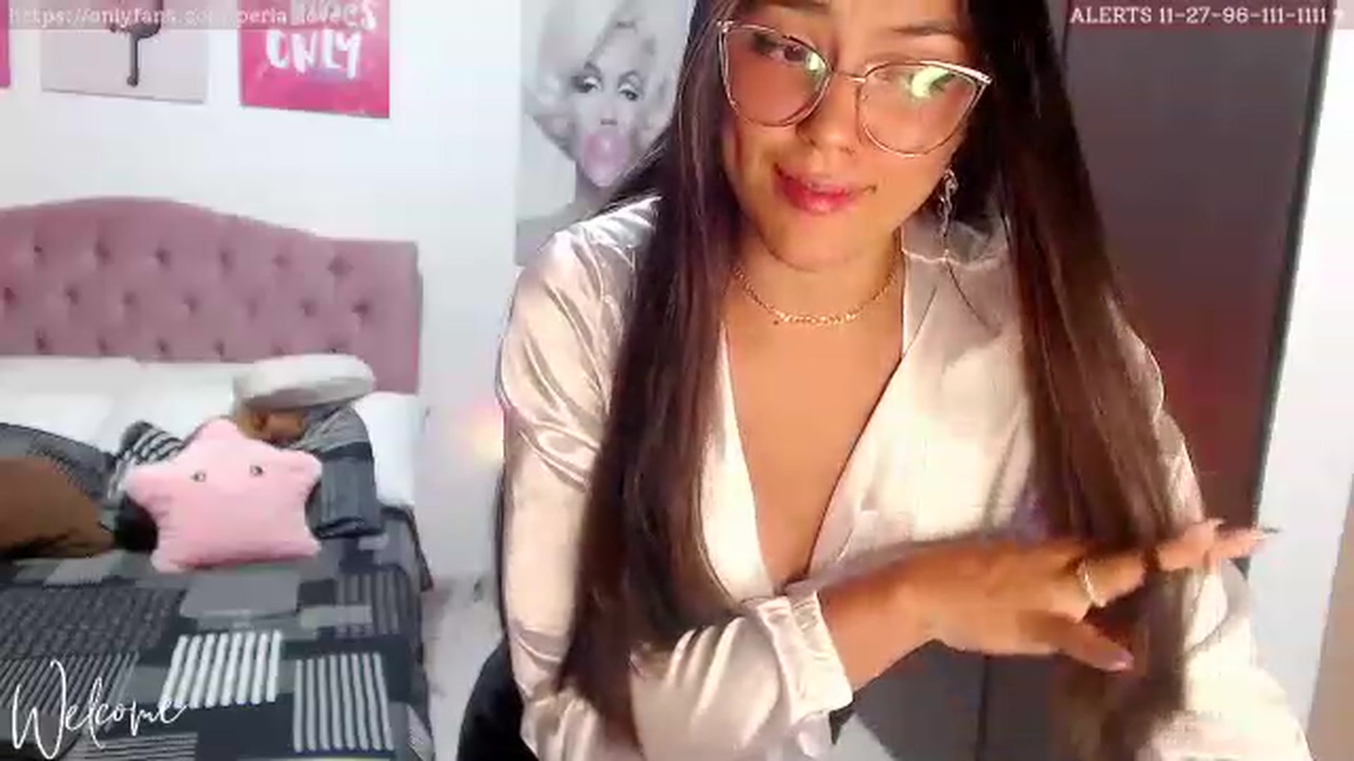 Gallery image thumbnail from Perla_Love's myfreecams stream on, 04/03/2023, 15:46 image 13 of 20