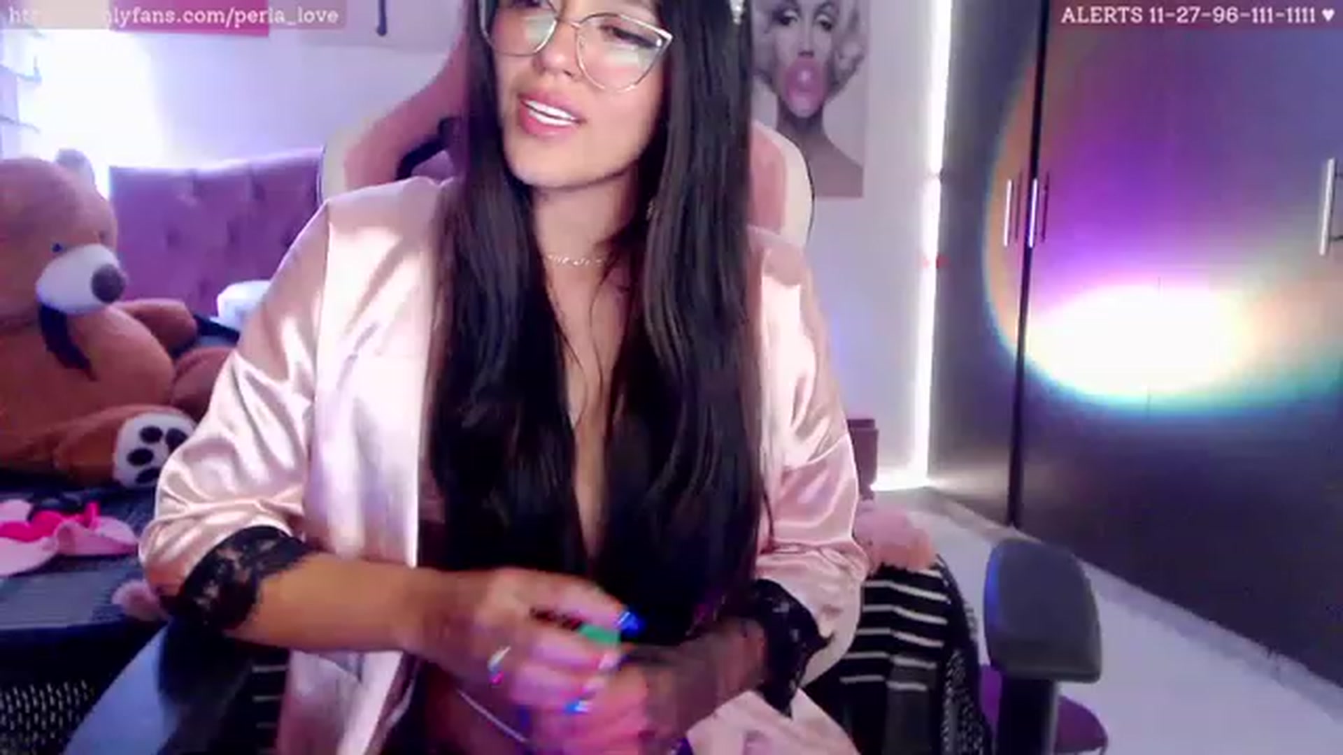 Gallery image thumbnail from Perla_Love's myfreecams stream on, 04/05/2023, 17:31 image 20 of 20
