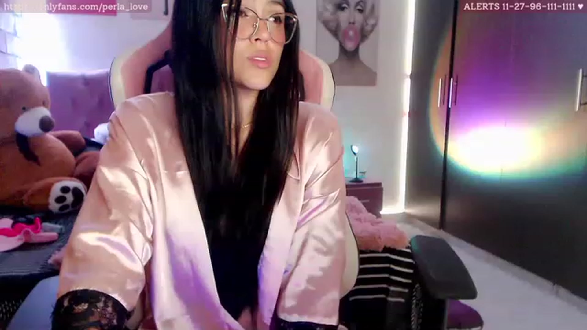 Gallery image thumbnail from Perla_Love's myfreecams stream on, 04/05/2023, 17:31 image 11 of 20