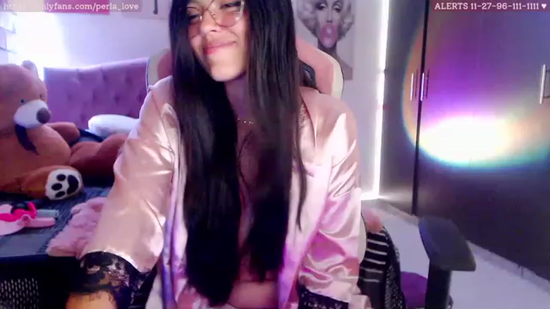 Gallery image thumbnail from Perla_Love's myfreecams stream on, 04/05/2023, 17:31 image 8 of 20