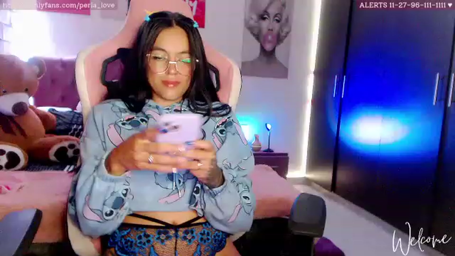 Gallery image thumbnail from Perla_Love's myfreecams stream on, 04/06/2023, 16:24 image 2 of 20