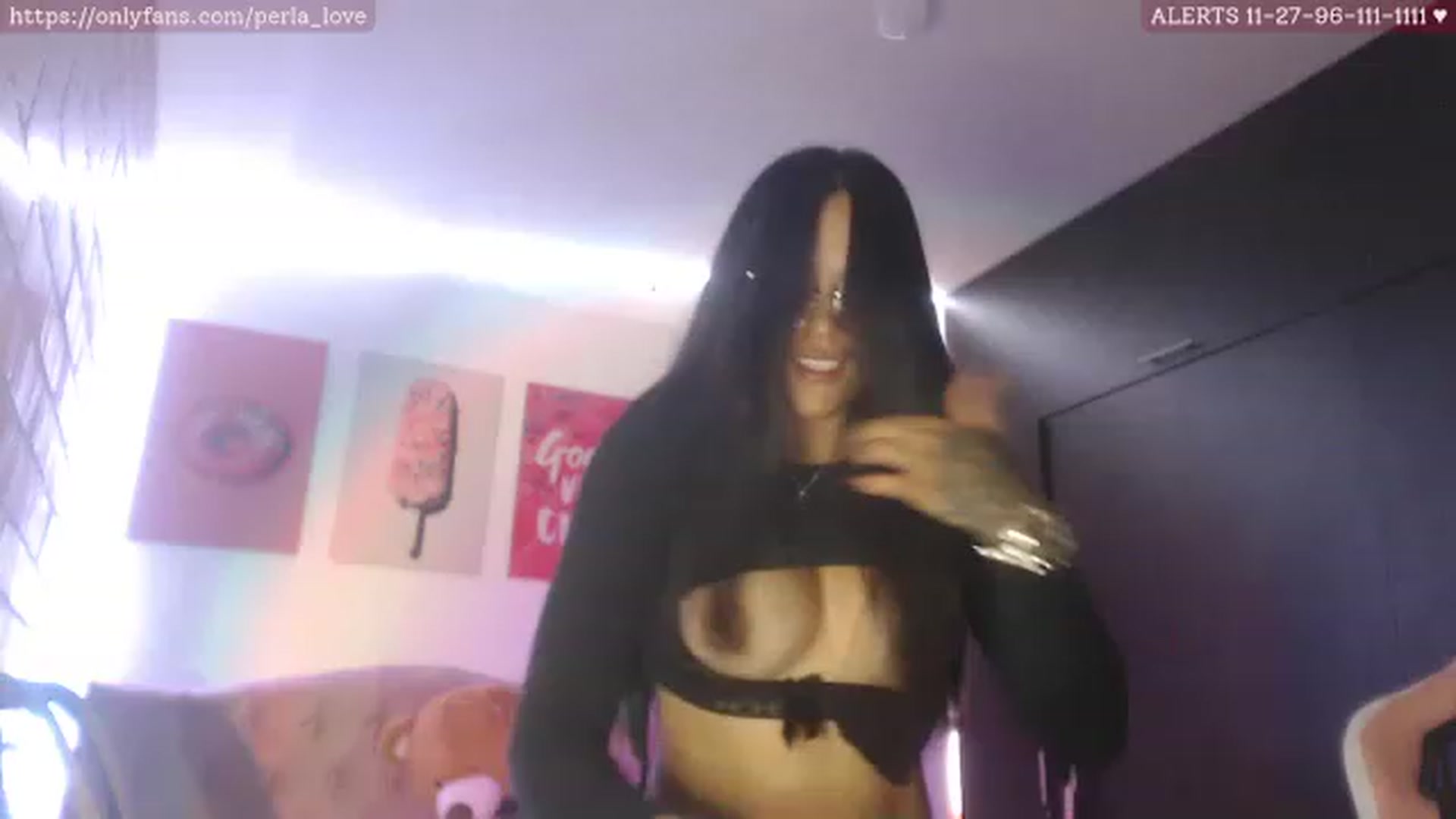 Gallery image thumbnail from Perla_Love's myfreecams stream on, 06/13/2023, 03:18 image 17 of 20