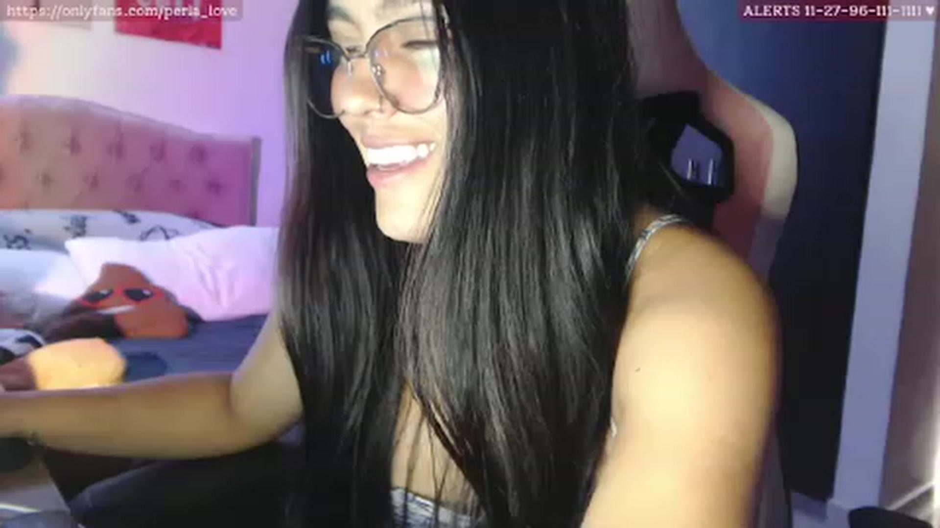 Gallery image thumbnail from Perla_Love's myfreecams stream on, 06/13/2023, 16:45 image 19 of 20