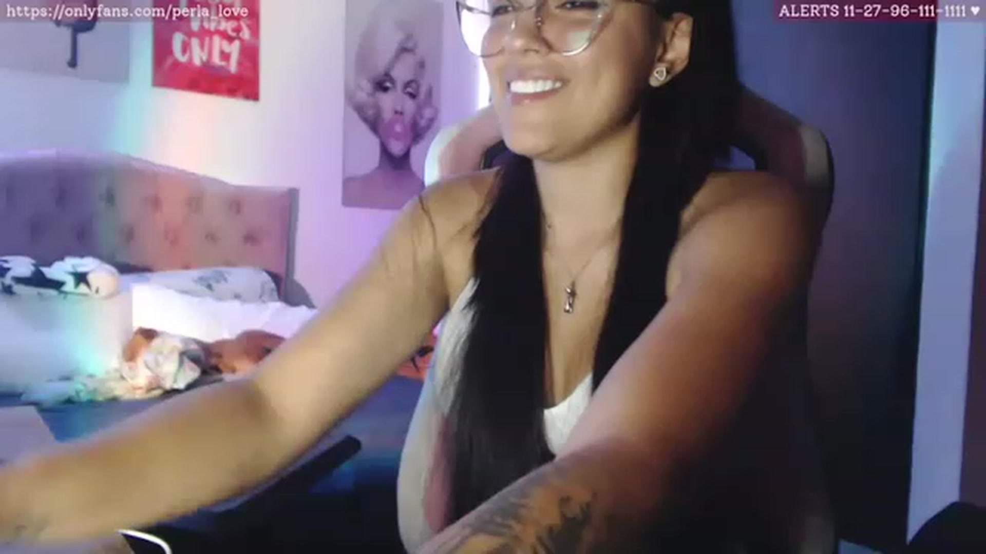 Gallery image thumbnail from Perla_Love's myfreecams stream on, 06/15/2023, 16:43 image 3 of 20