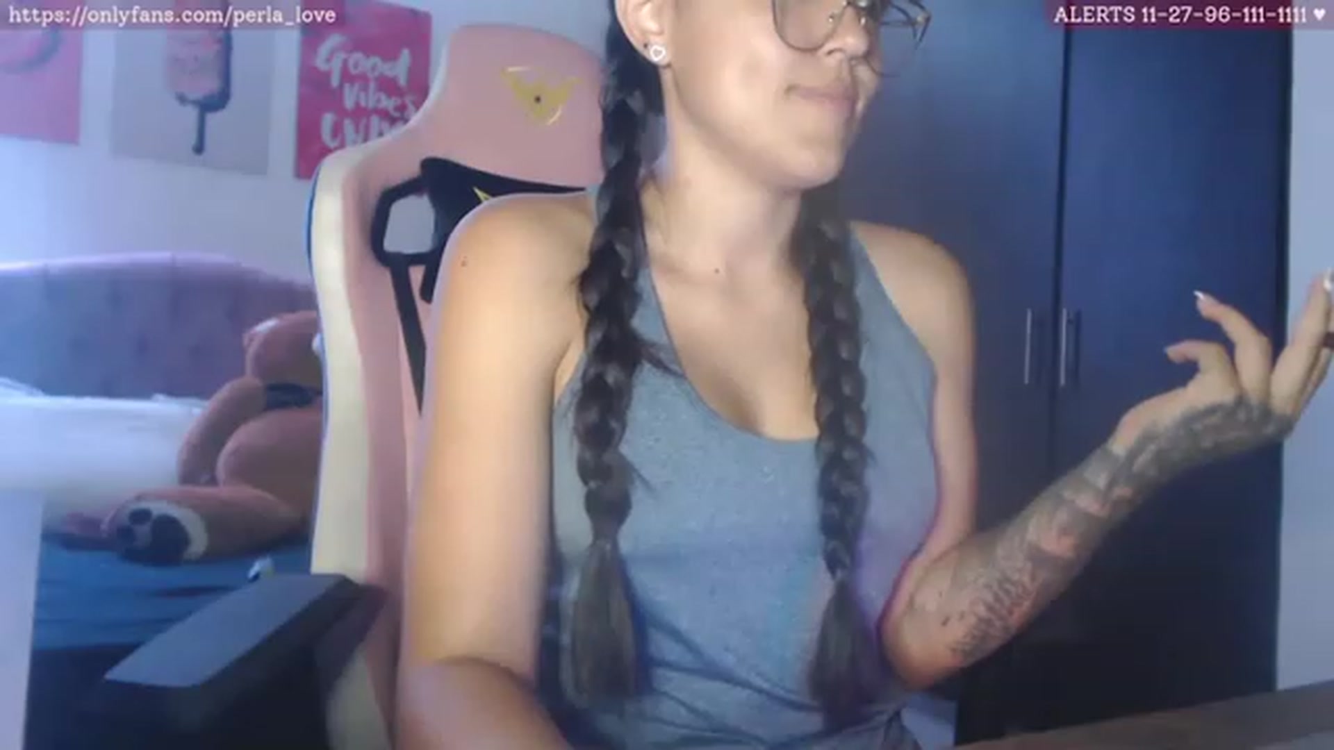 Gallery image thumbnail from Perla_Love's myfreecams stream on, 06/28/2023, 18:09 image 3 of 20