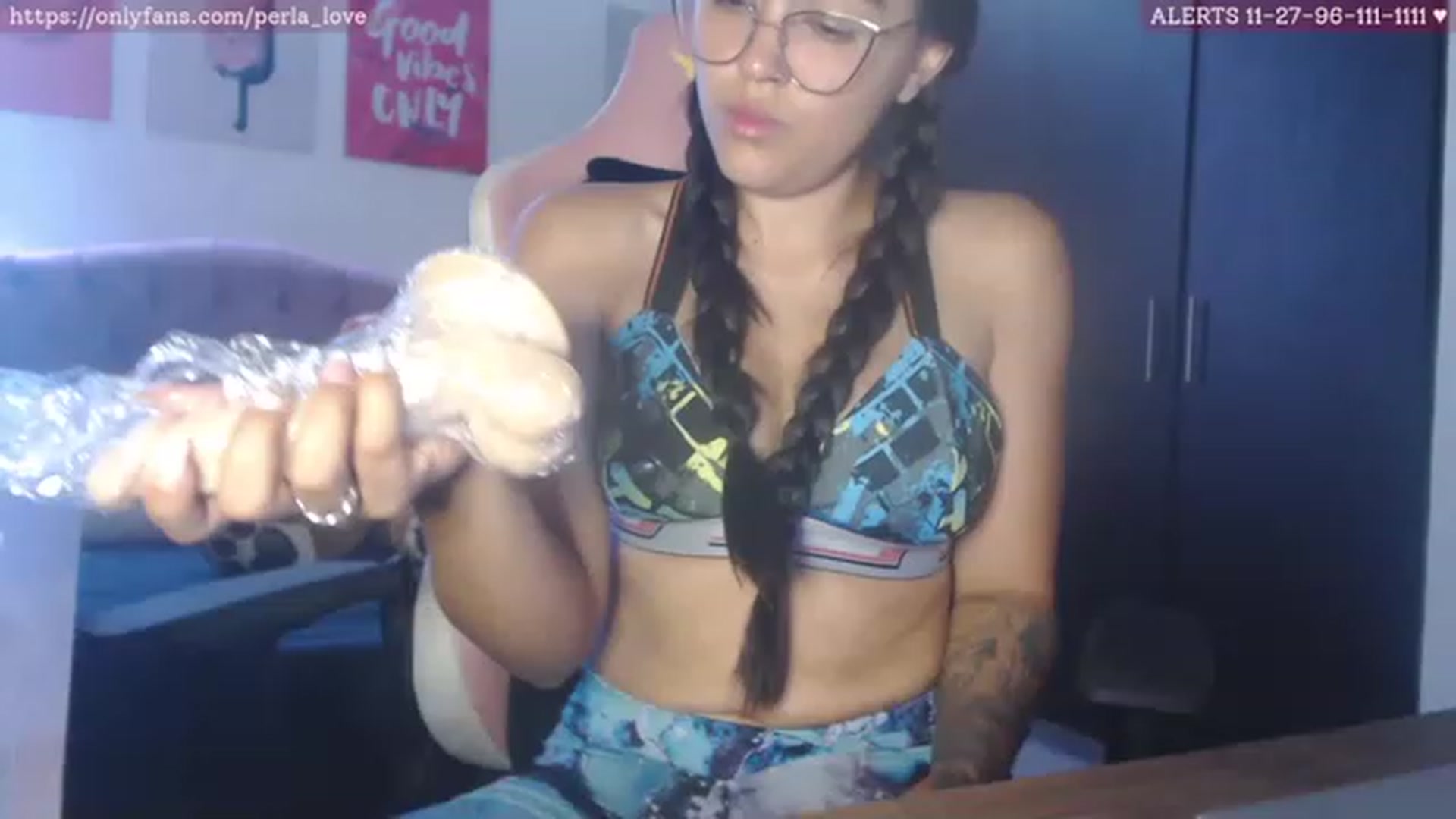 Gallery image thumbnail from Perla_Love's myfreecams stream on, 06/28/2023, 18:09 image 7 of 20