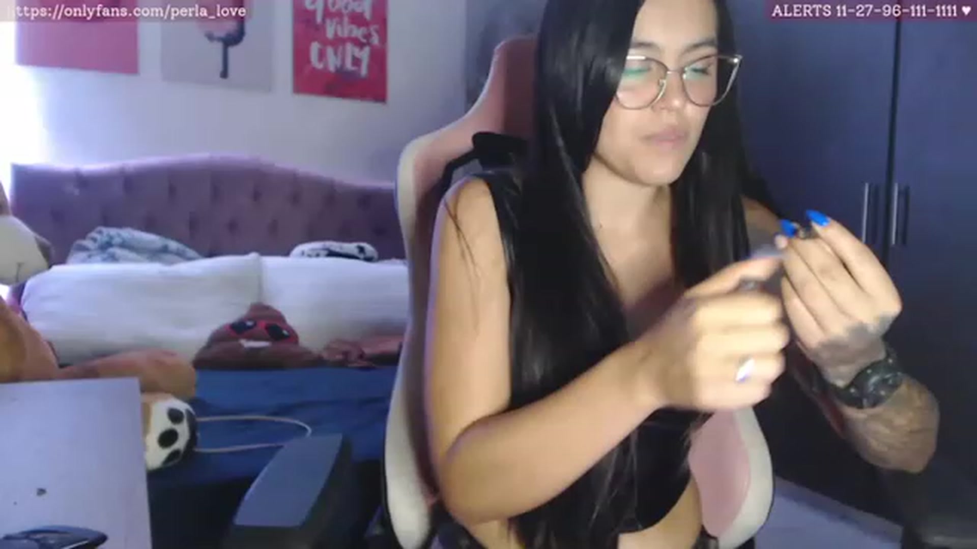 Gallery image thumbnail from Perla_Love's myfreecams stream on, 07/05/2023, 17:49 image 18 of 20