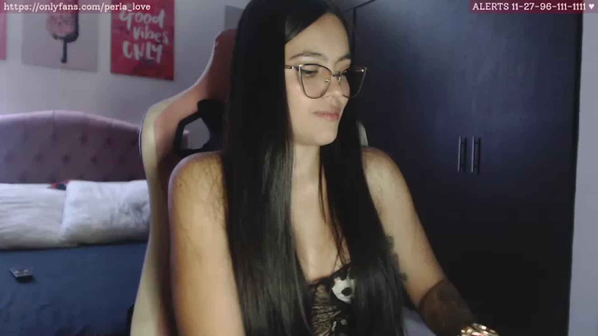 Gallery image thumbnail from Perla_Love's myfreecams stream on, 07/22/2023, 23:15 image 2 of 20