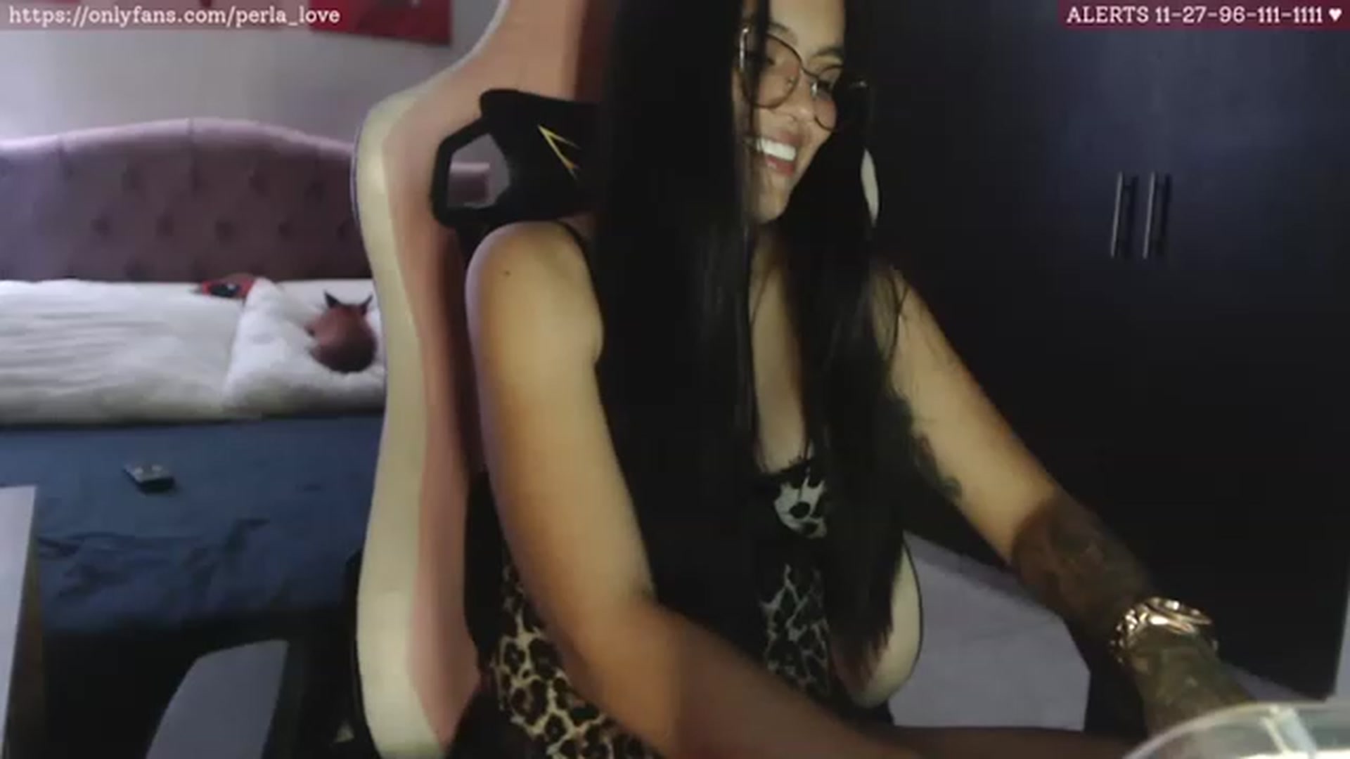 Gallery image thumbnail from Perla_Love's myfreecams stream on, 07/22/2023, 23:15 image 19 of 20