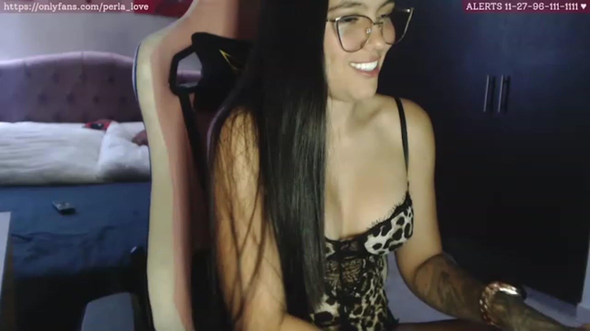 Gallery image thumbnail from Perla_Love's myfreecams stream on, 07/22/2023, 23:15 image 13 of 20