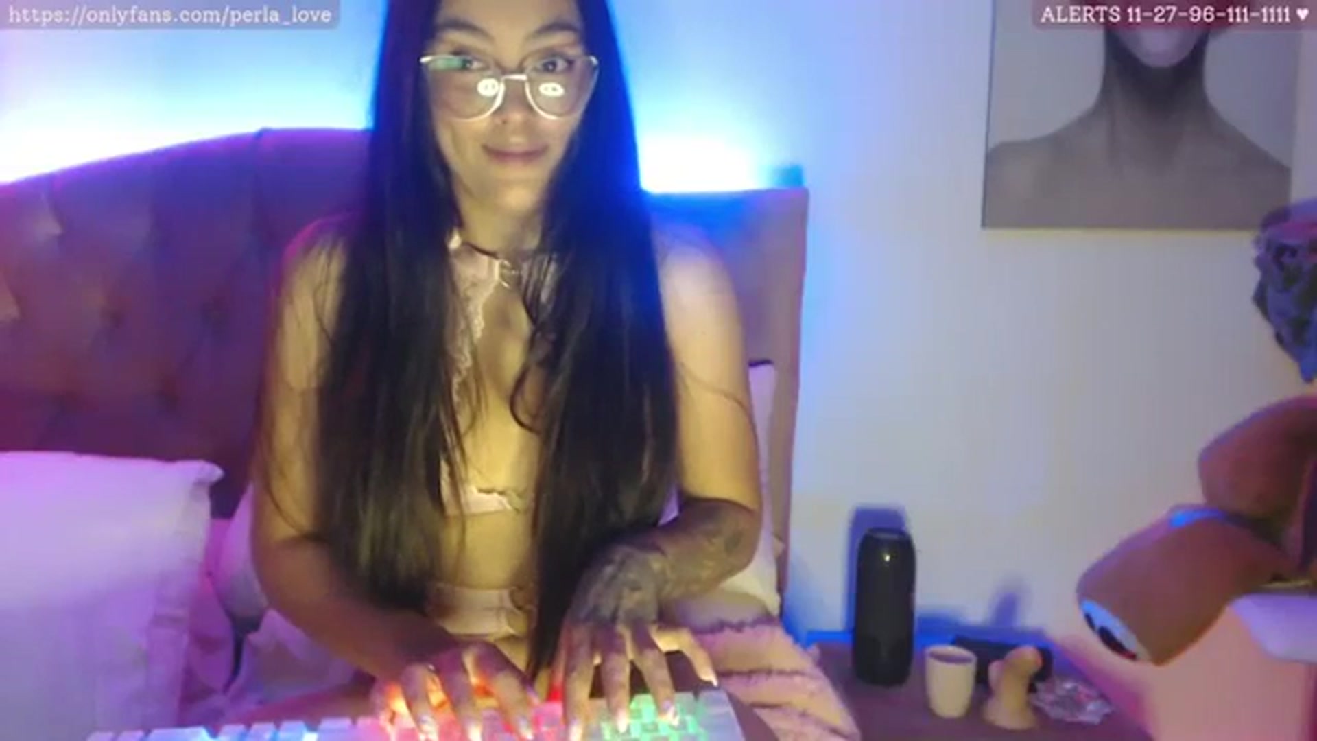 Gallery image thumbnail from Perla_Love's myfreecams stream on, 08/07/2023, 15:48 image 17 of 20