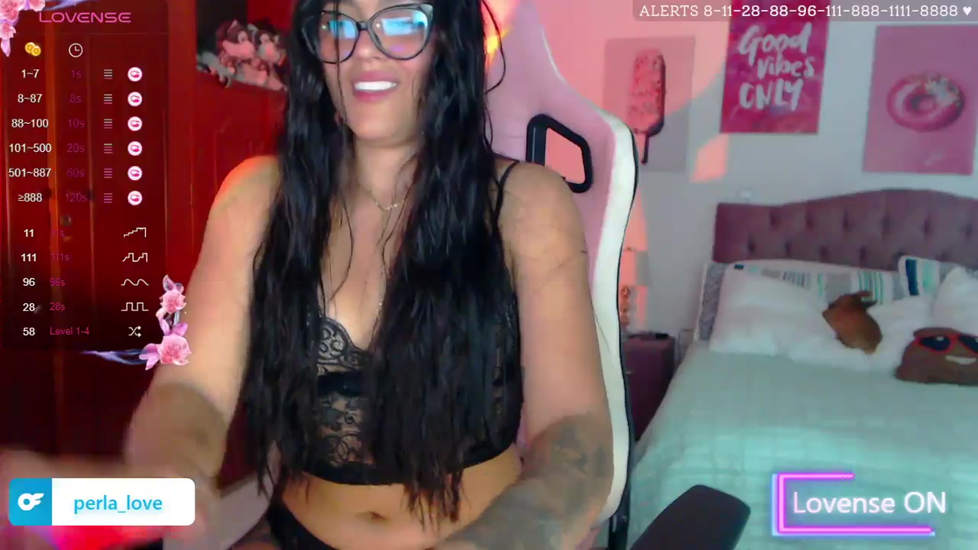 Gallery image thumbnail from Perla_Love's myfreecams stream on, 01/06/2025, 16:06 image 18 of 20