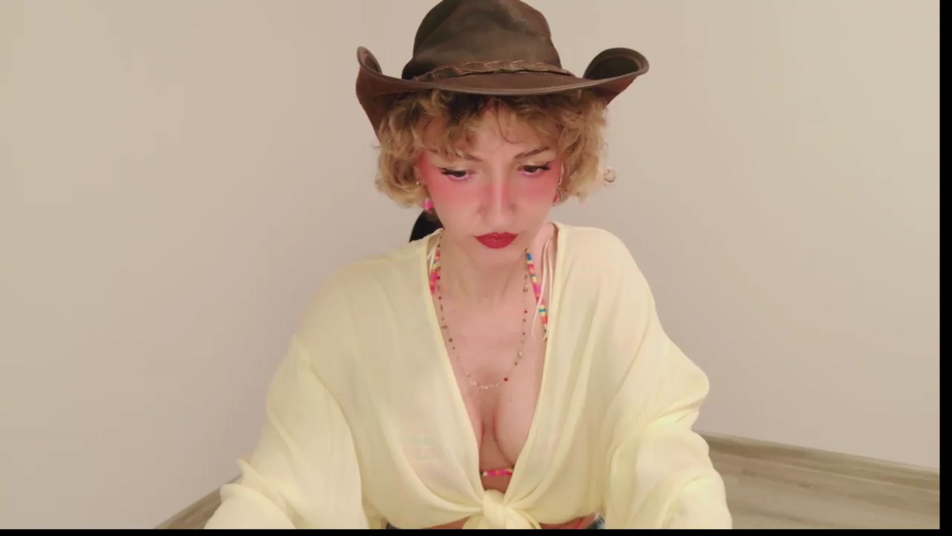 Gallery image thumbnail from Perlaa's myfreecams stream on, 06/13/2026, 21:58 image 3 of 20