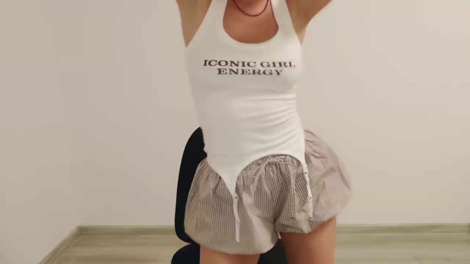 Gallery image thumbnail from Perlaa's myfreecams stream on, 08/02/2026, 21:32 image 4 of 20