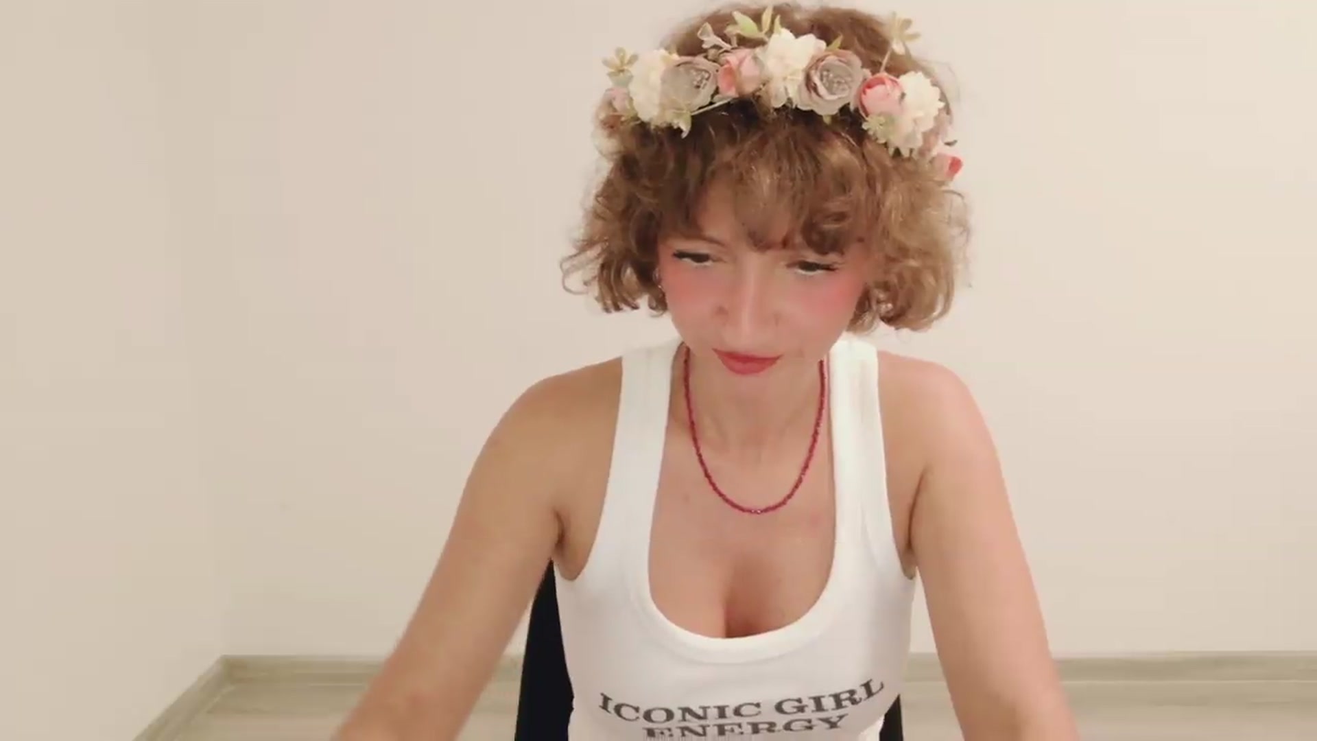 Gallery image thumbnail from Perlaa's myfreecams stream on, 08/03/2026, 24:47 image 16 of 20