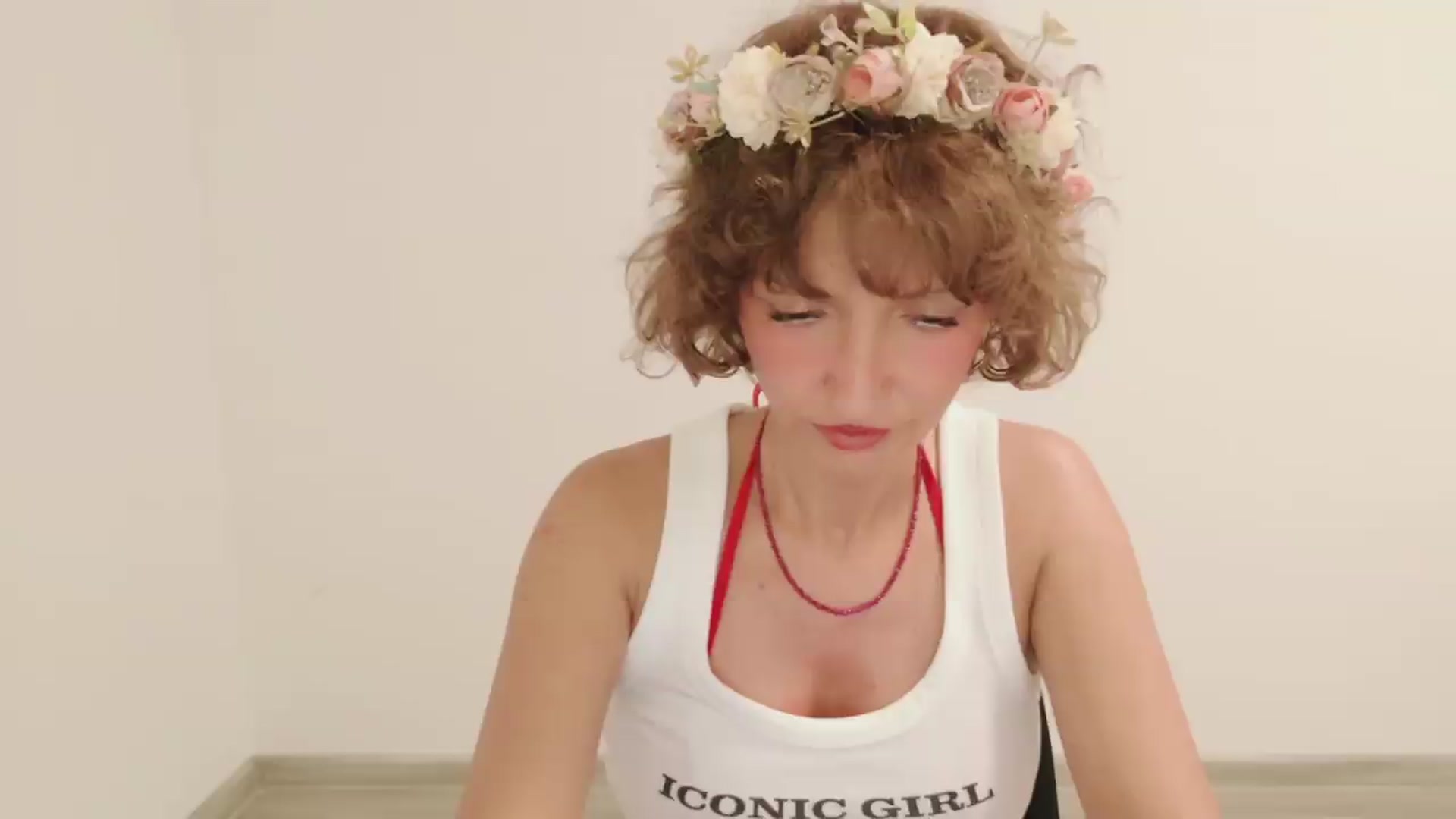Gallery image thumbnail from Perlaa's myfreecams stream on, 08/03/2026, 06:03 image 5 of 20