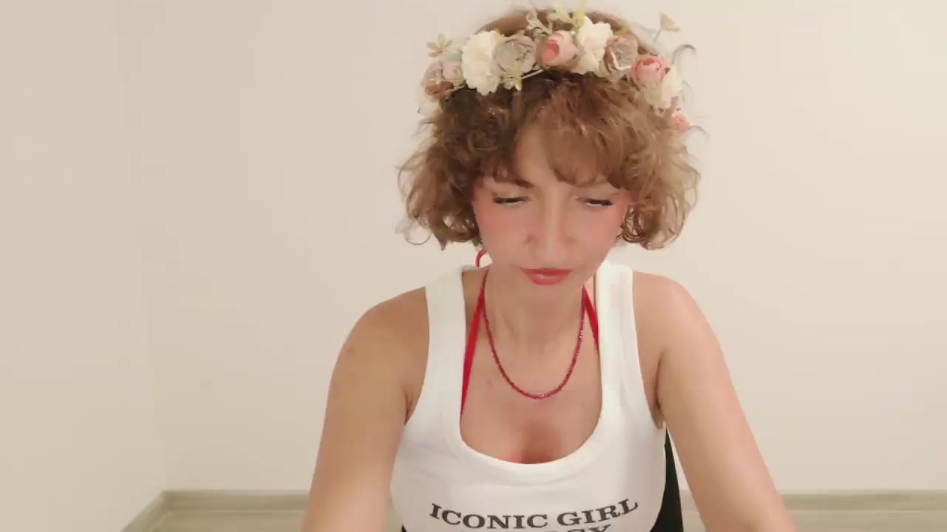 Gallery image thumbnail from Perlaa's myfreecams stream on, 08/03/2026, 06:03 image 3 of 20