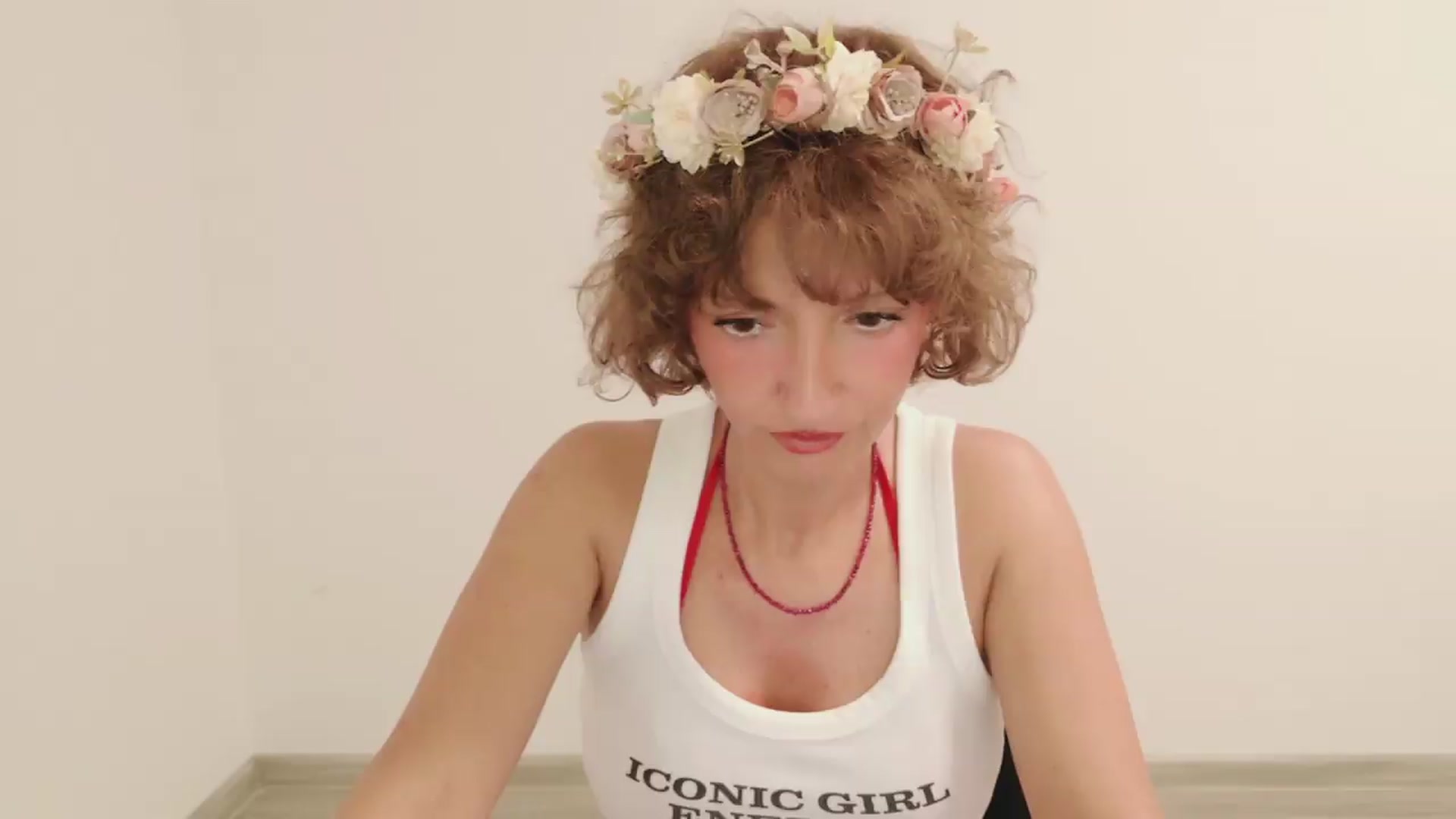 Gallery image thumbnail from Perlaa's myfreecams stream on, 08/03/2026, 06:03 image 6 of 20