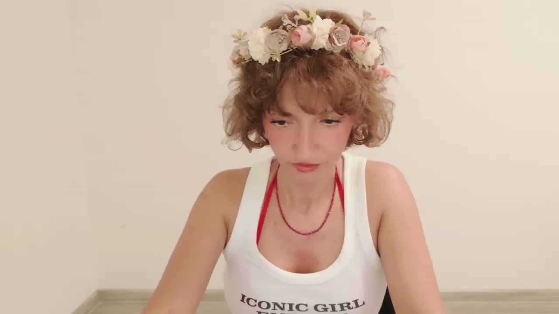 Gallery image thumbnail from Perlaa's myfreecams stream on, 08/03/2026, 06:03 image 4 of 20