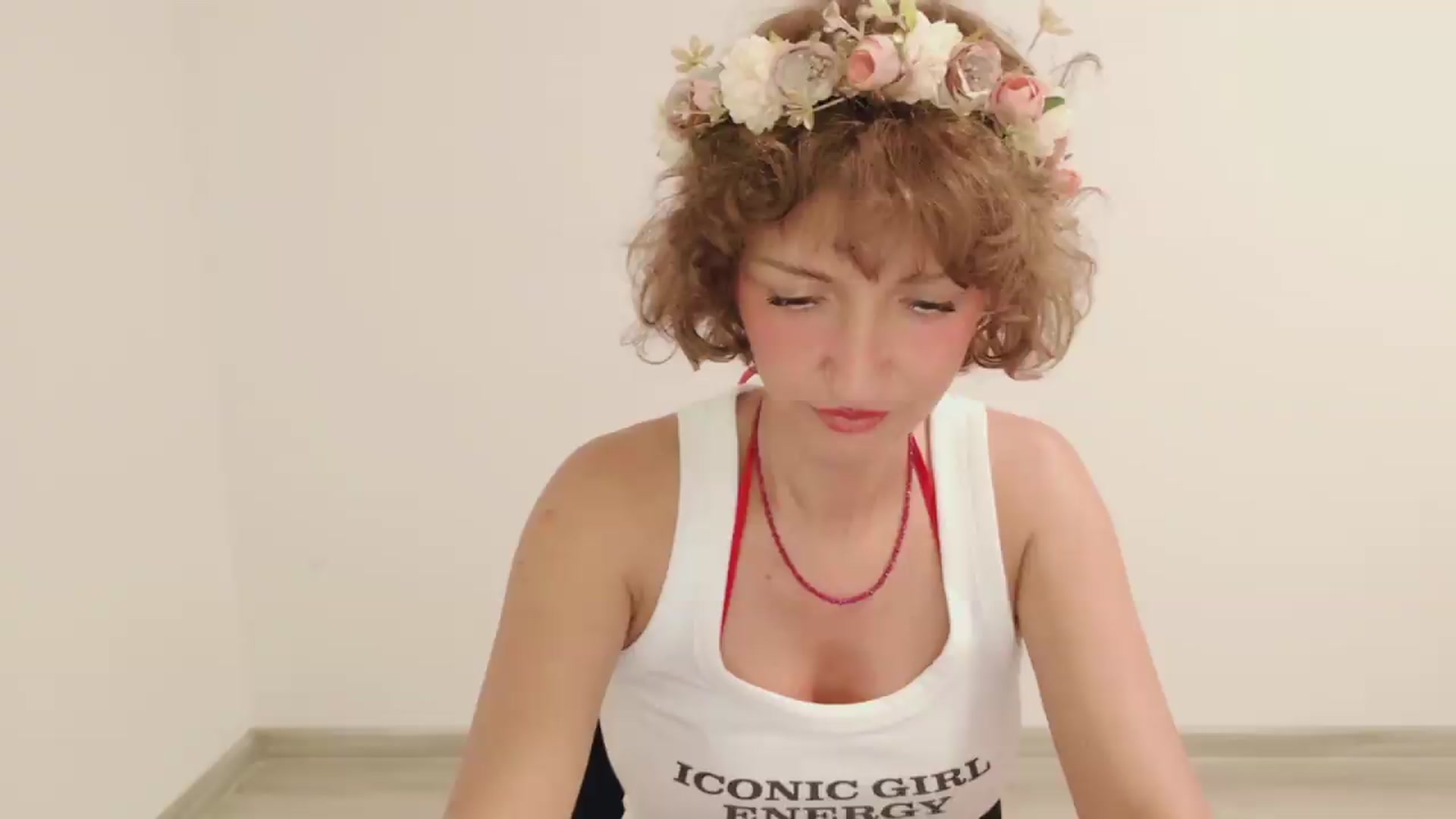 Gallery image thumbnail from Perlaa's myfreecams stream on, 08/03/2026, 06:03 image 12 of 20