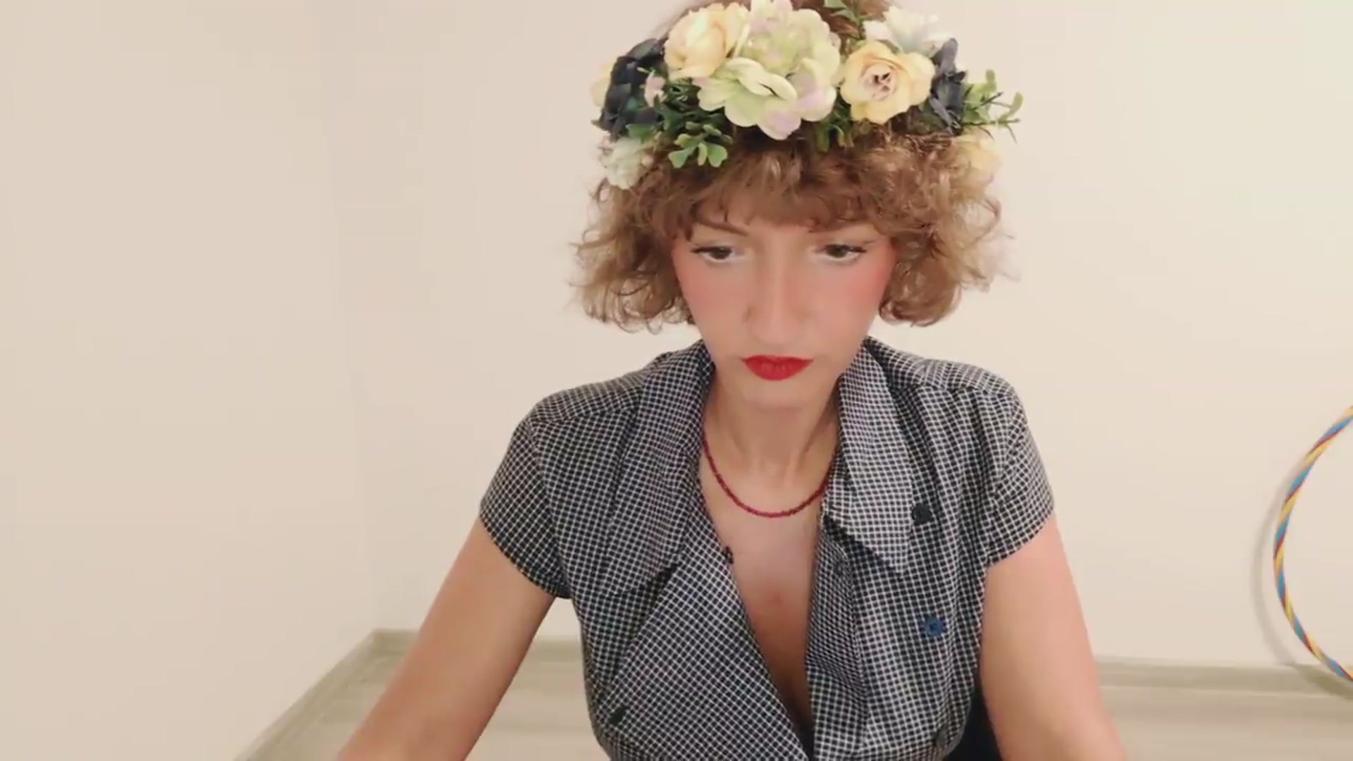Gallery image thumbnail from Perlaa's myfreecams stream on, 08/04/2026, 22:27 image 14 of 20