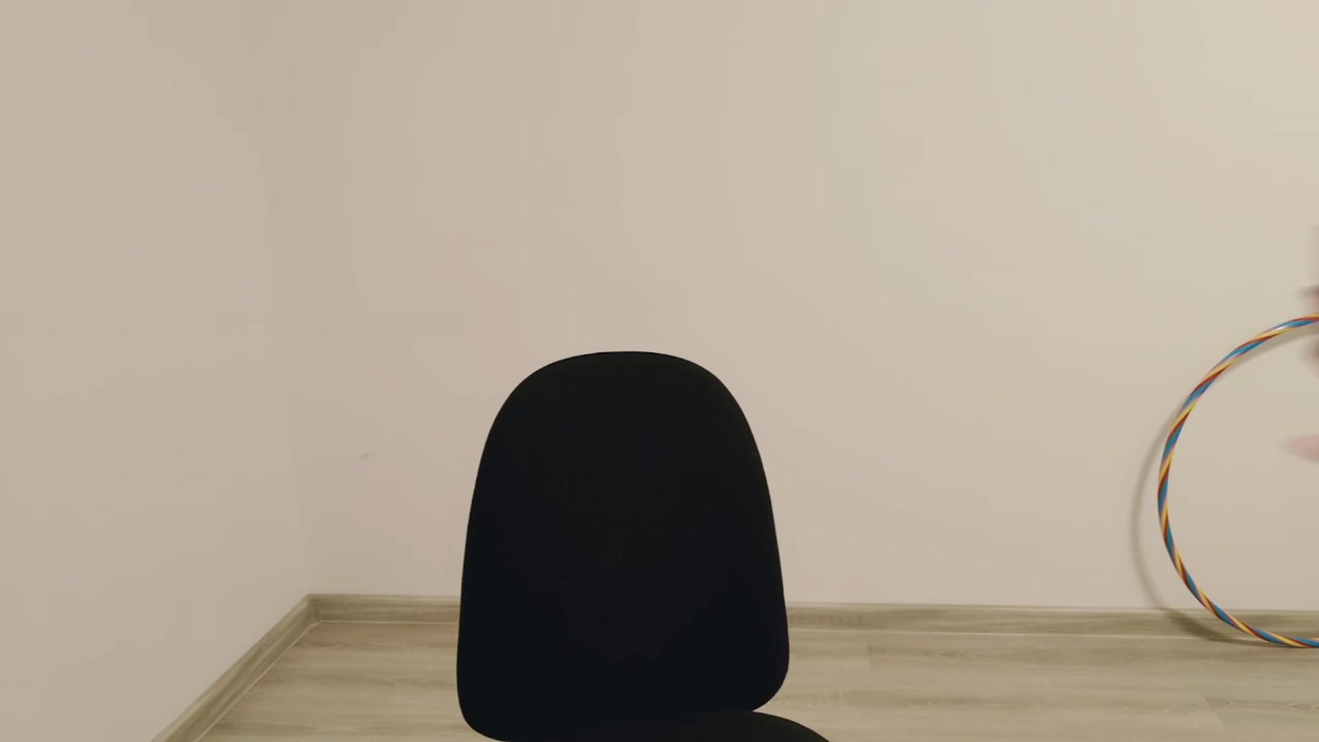 Gallery image thumbnail from Perlaa's myfreecams stream on, 08/06/2026, 24:02 image 11 of 20