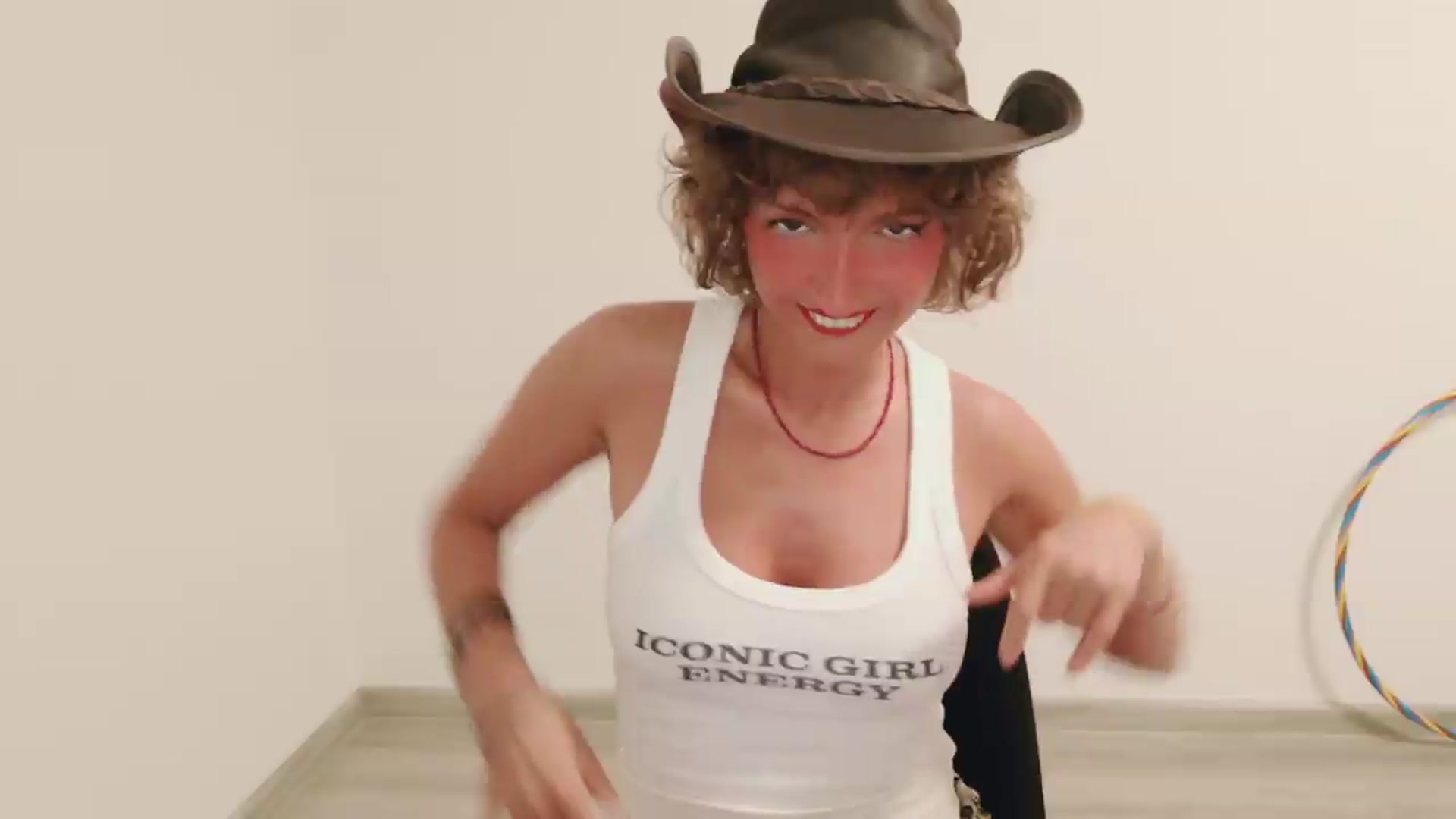 Gallery image thumbnail from Perlaa's myfreecams stream on, 08/08/2026, 04:04 image 14 of 20