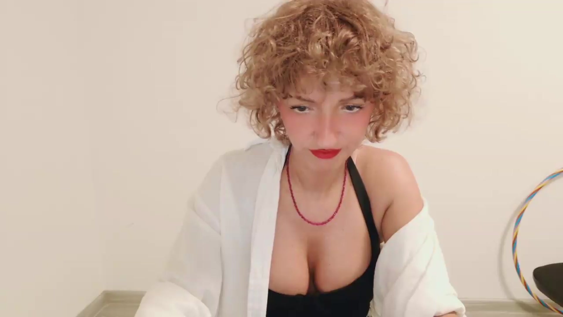 Gallery image thumbnail from Perlaa's myfreecams stream on, 08/14/2026, 23:08 image 17 of 20
