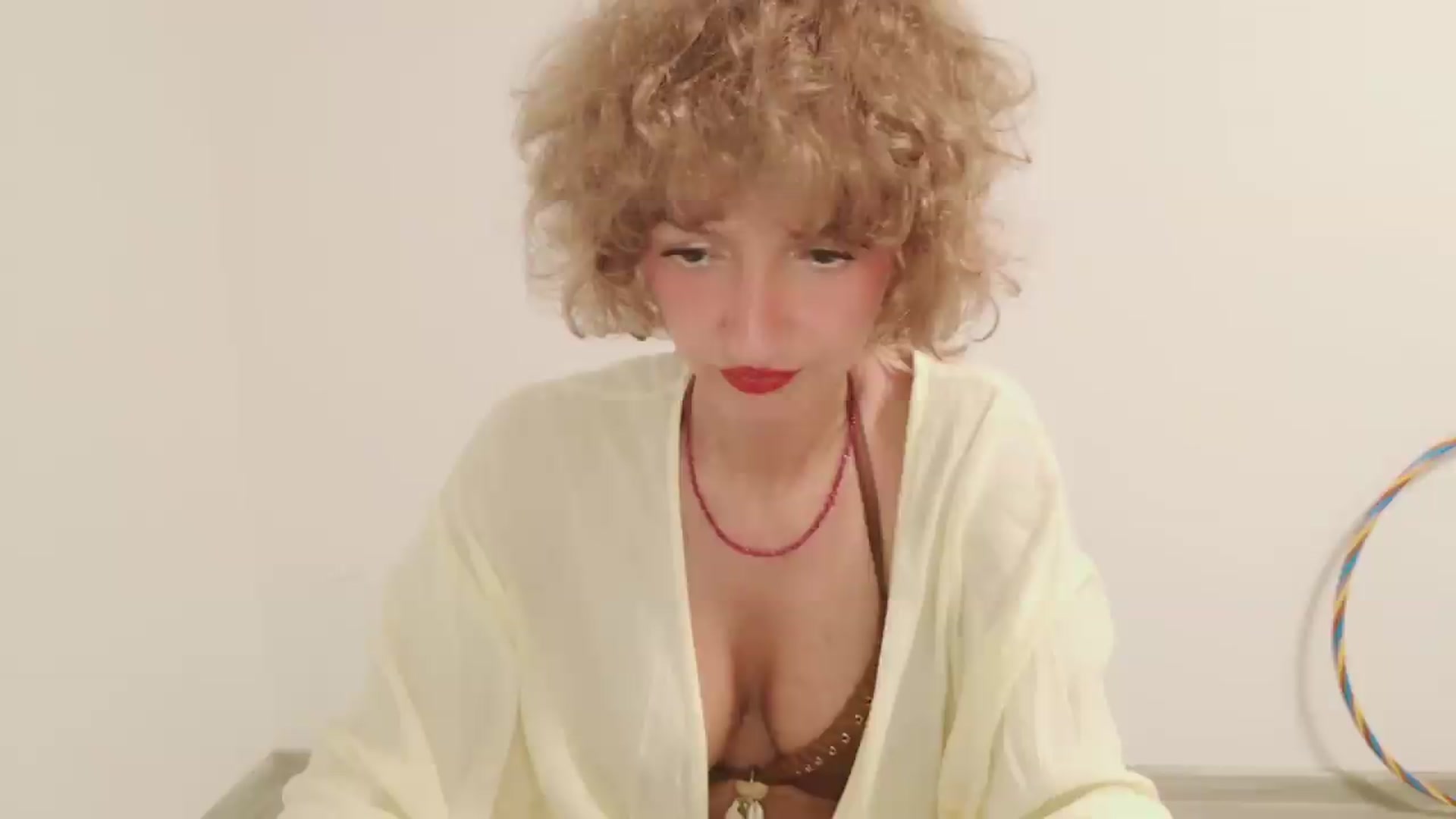 Gallery image thumbnail from Perlaa's myfreecams stream on, 08/15/2026, 19:18 image 17 of 20