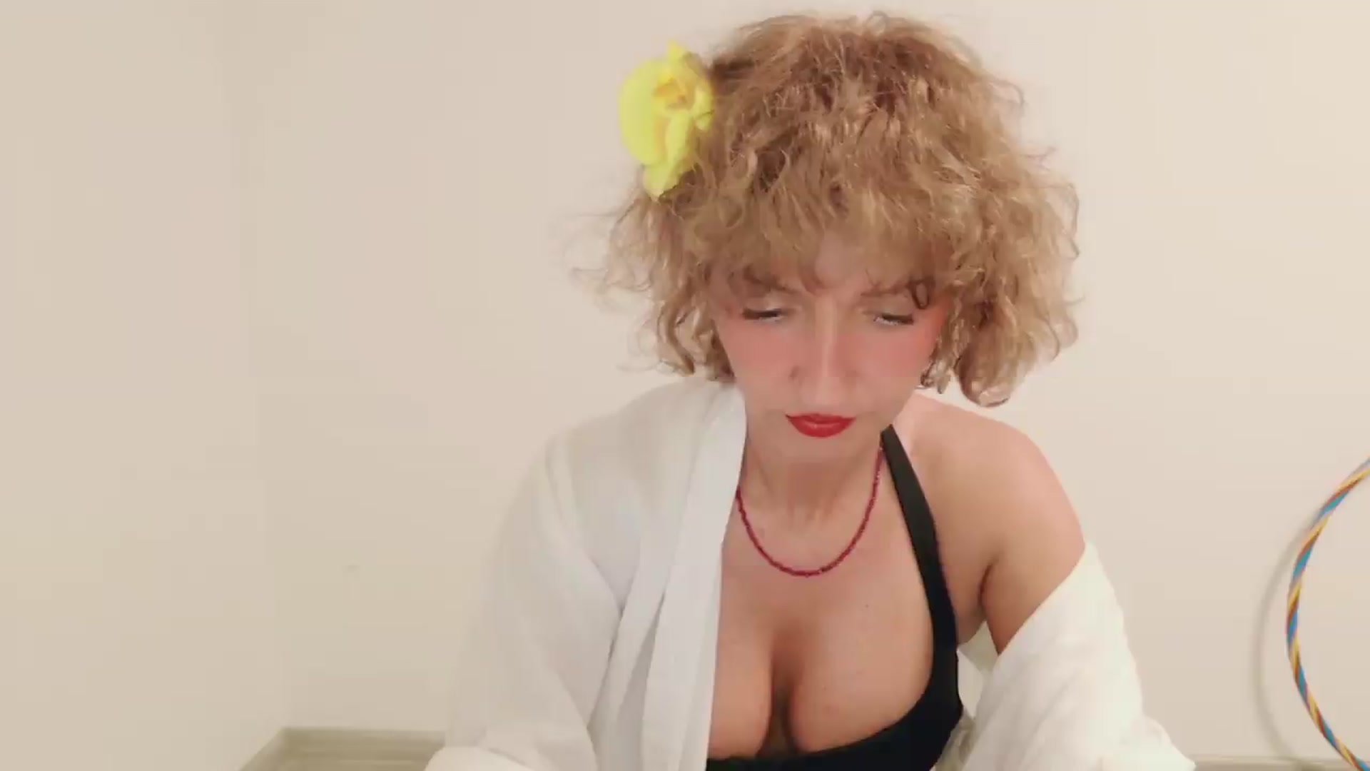 Gallery image thumbnail from Perlaa's myfreecams stream on, 08/16/2026, 02:45 image 2 of 20