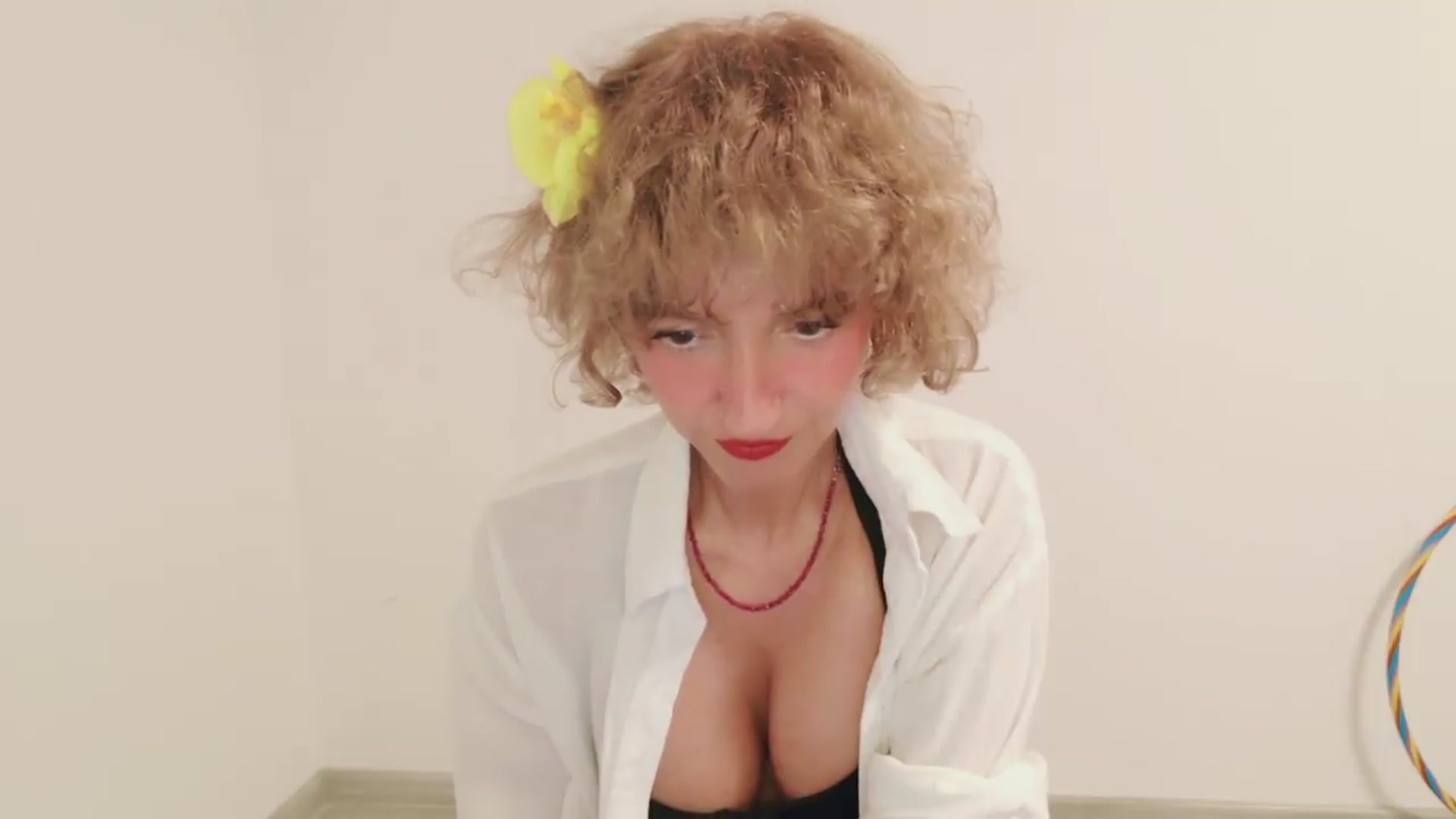 Gallery image thumbnail from Perlaa's myfreecams stream on, 08/16/2026, 02:45 image 18 of 20