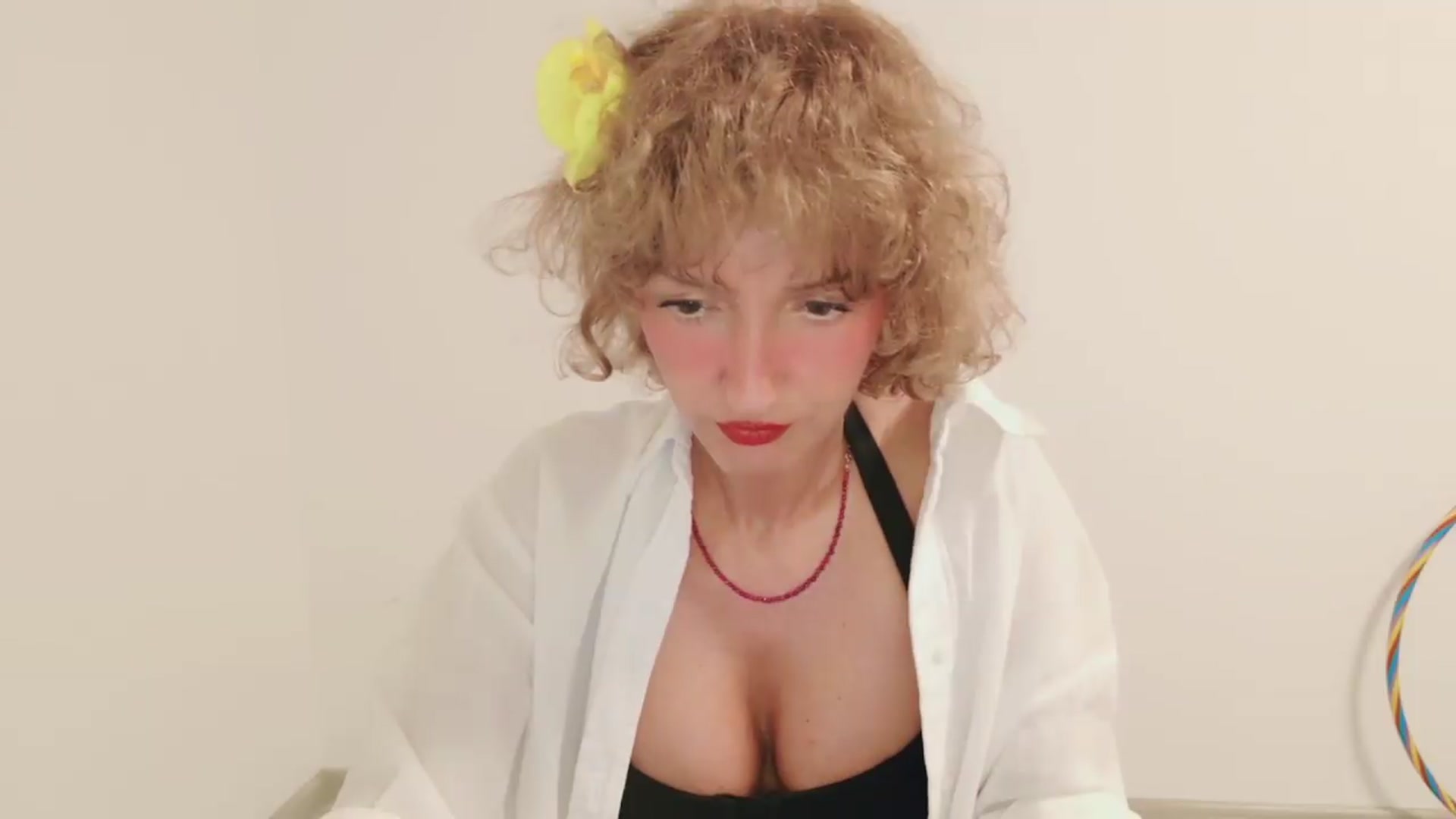 Gallery image thumbnail from Perlaa's myfreecams stream on, 08/16/2026, 02:45 image 17 of 20