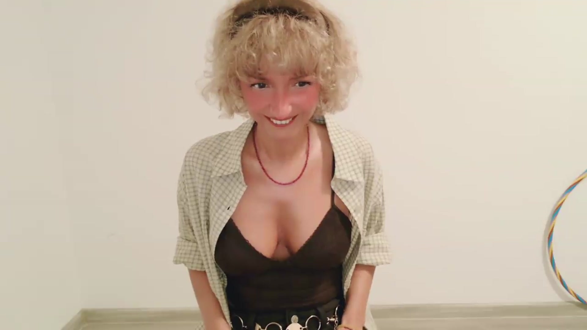 Gallery image thumbnail from Perlaa's myfreecams stream on, 08/29/2026, 18:33 image 11 of 20