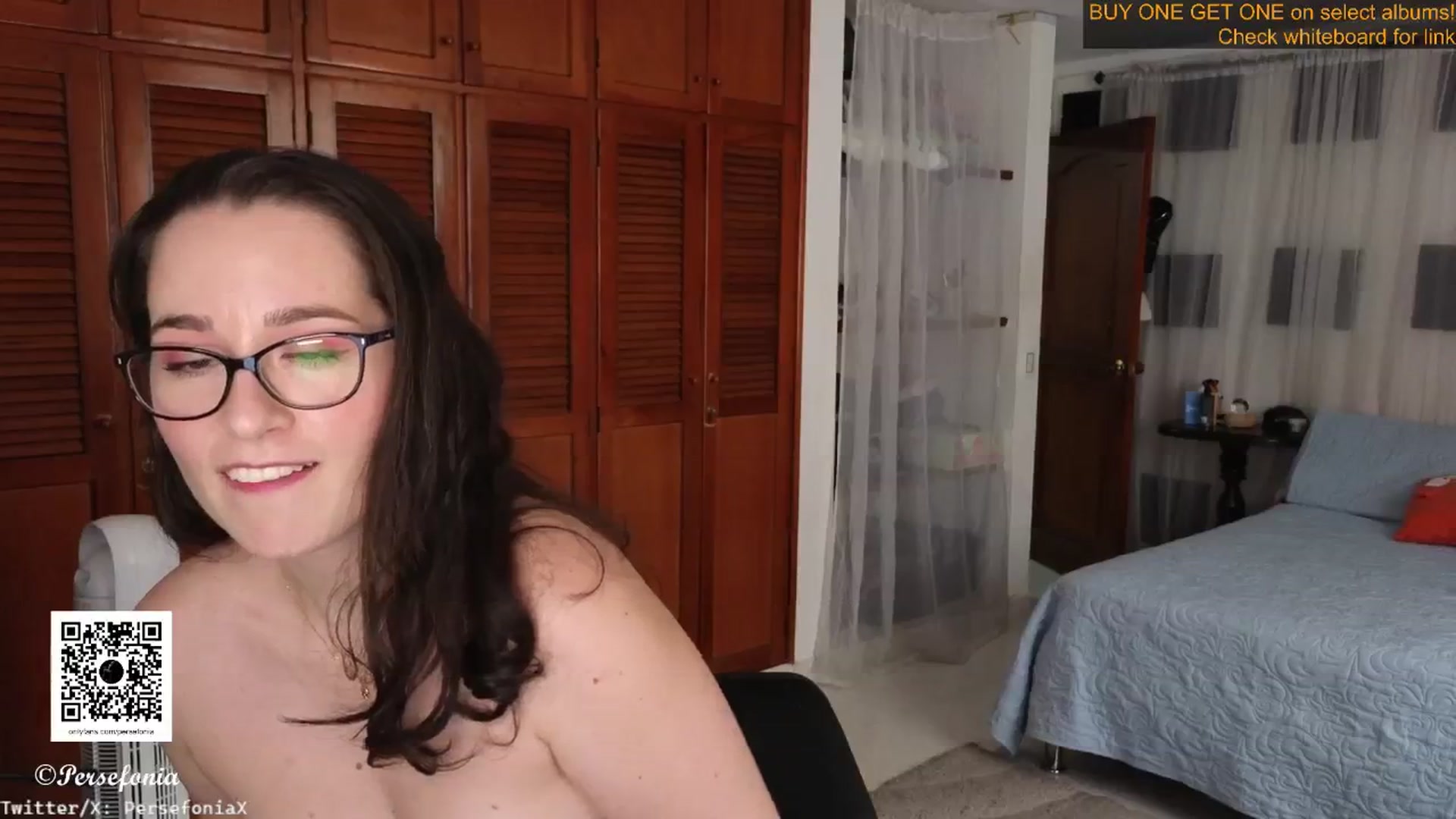 Gallery image thumbnail from Persefonia's myfreecams stream on, 10/16/2024, 17:59 image 19 of 20
