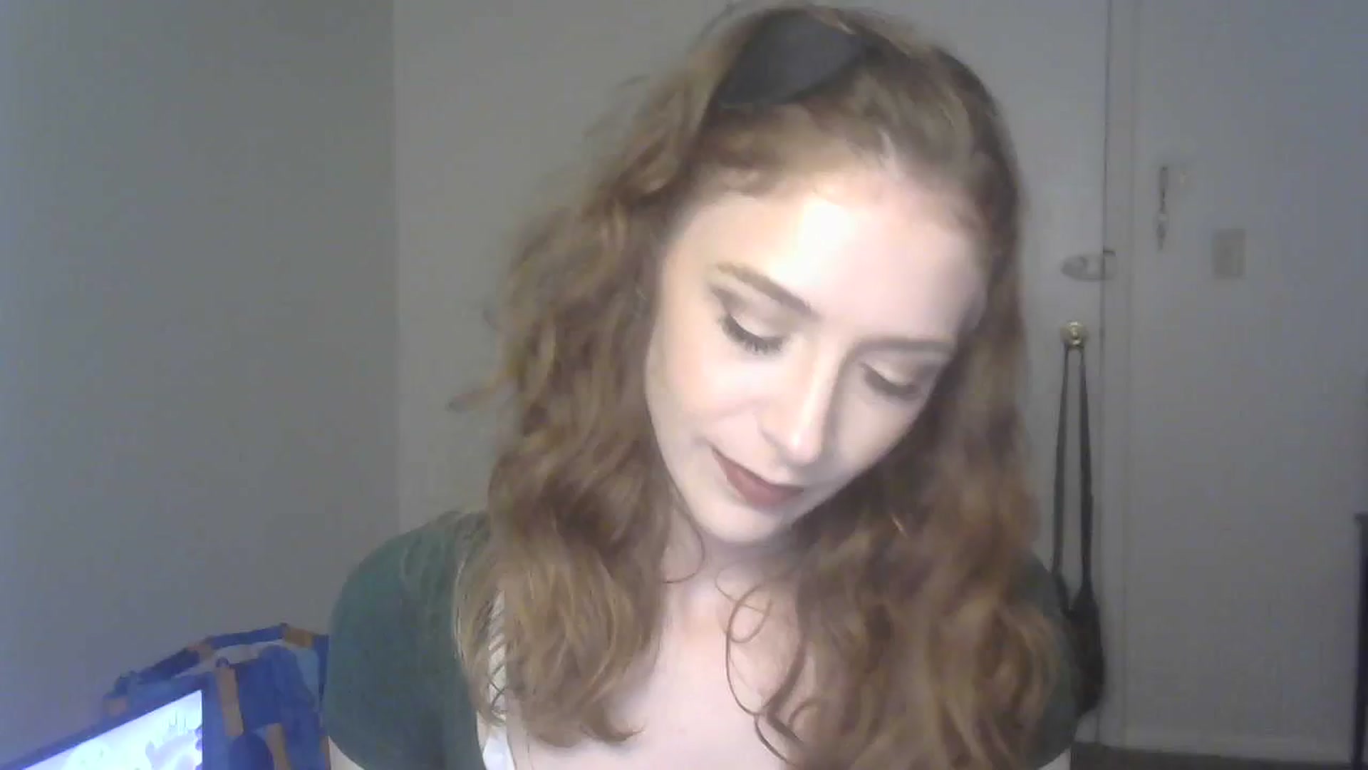 Gallery image thumbnail from Persephone___'s myfreecams stream on, 04/05/2026, 18:33 image 5 of 20