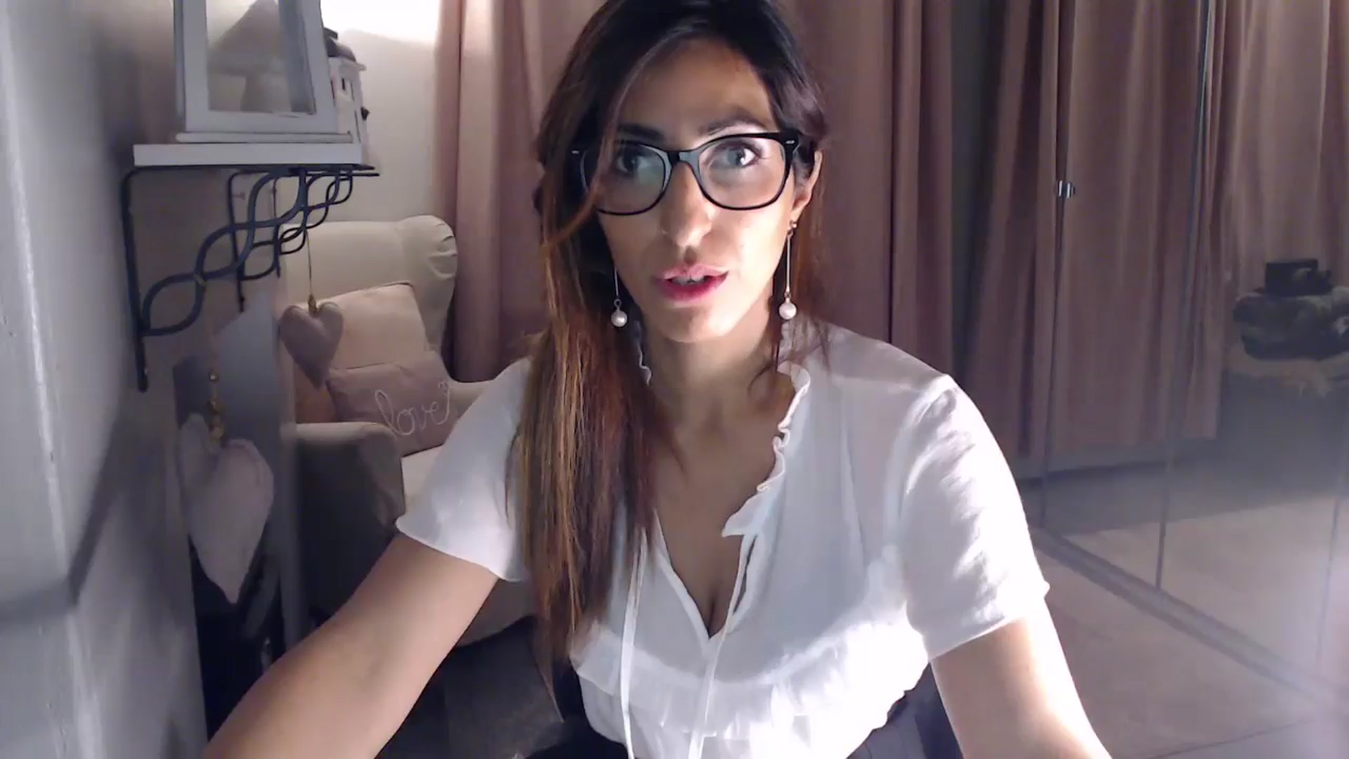Gallery image thumbnail from PersianGirl's myfreecams stream on, 09/19/2024, 04:06 image 8 of 20