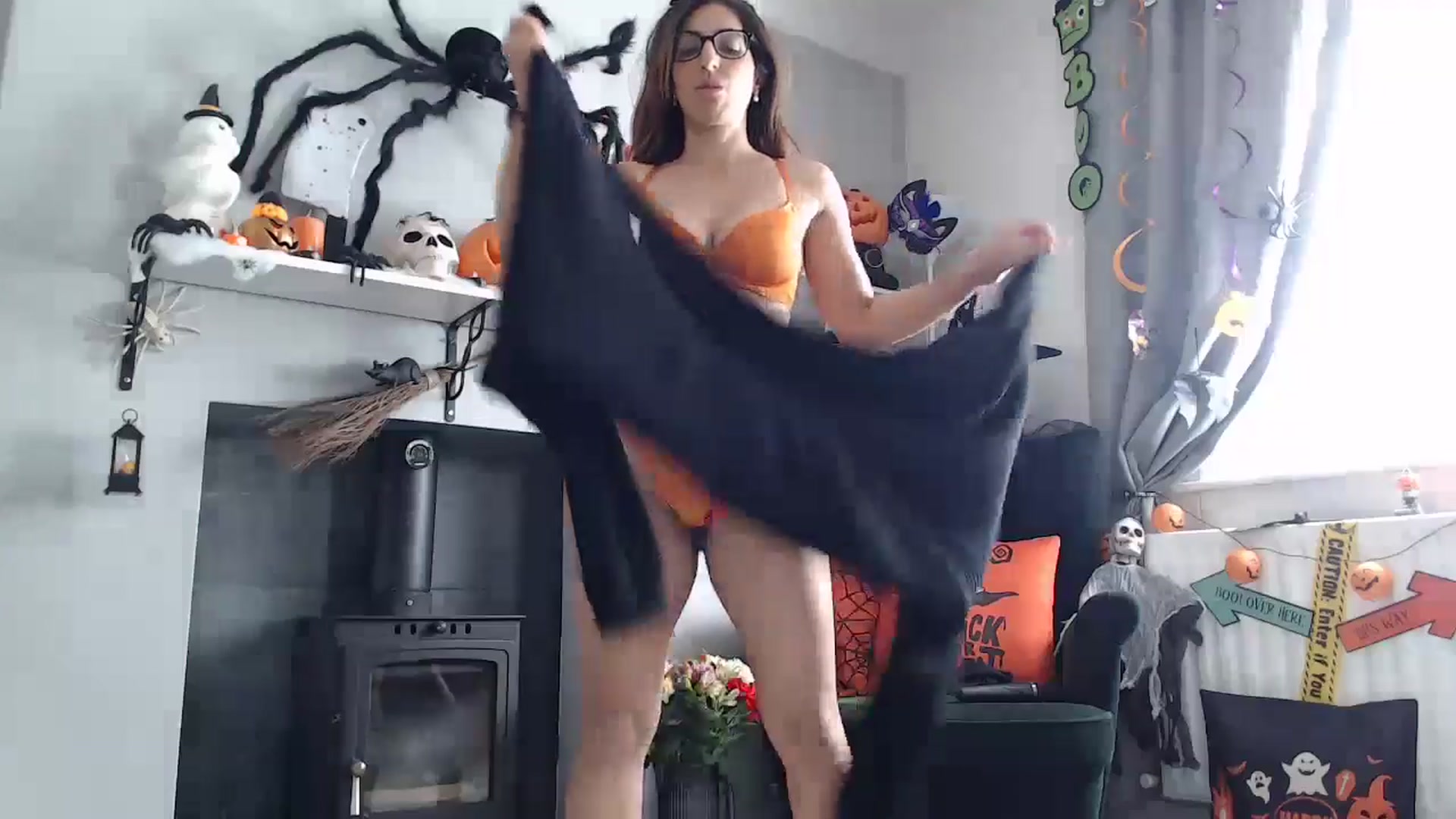 Gallery image thumbnail from PersianGirl's myfreecams stream on, 10/03/2024, 09:06 image 8 of 20