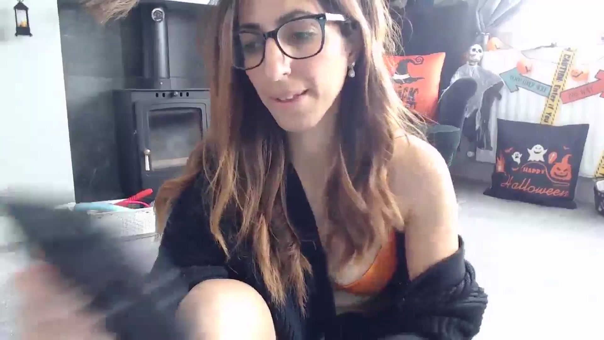 Gallery image thumbnail from PersianGirl's myfreecams stream on, 10/03/2024, 09:06 image 18 of 20