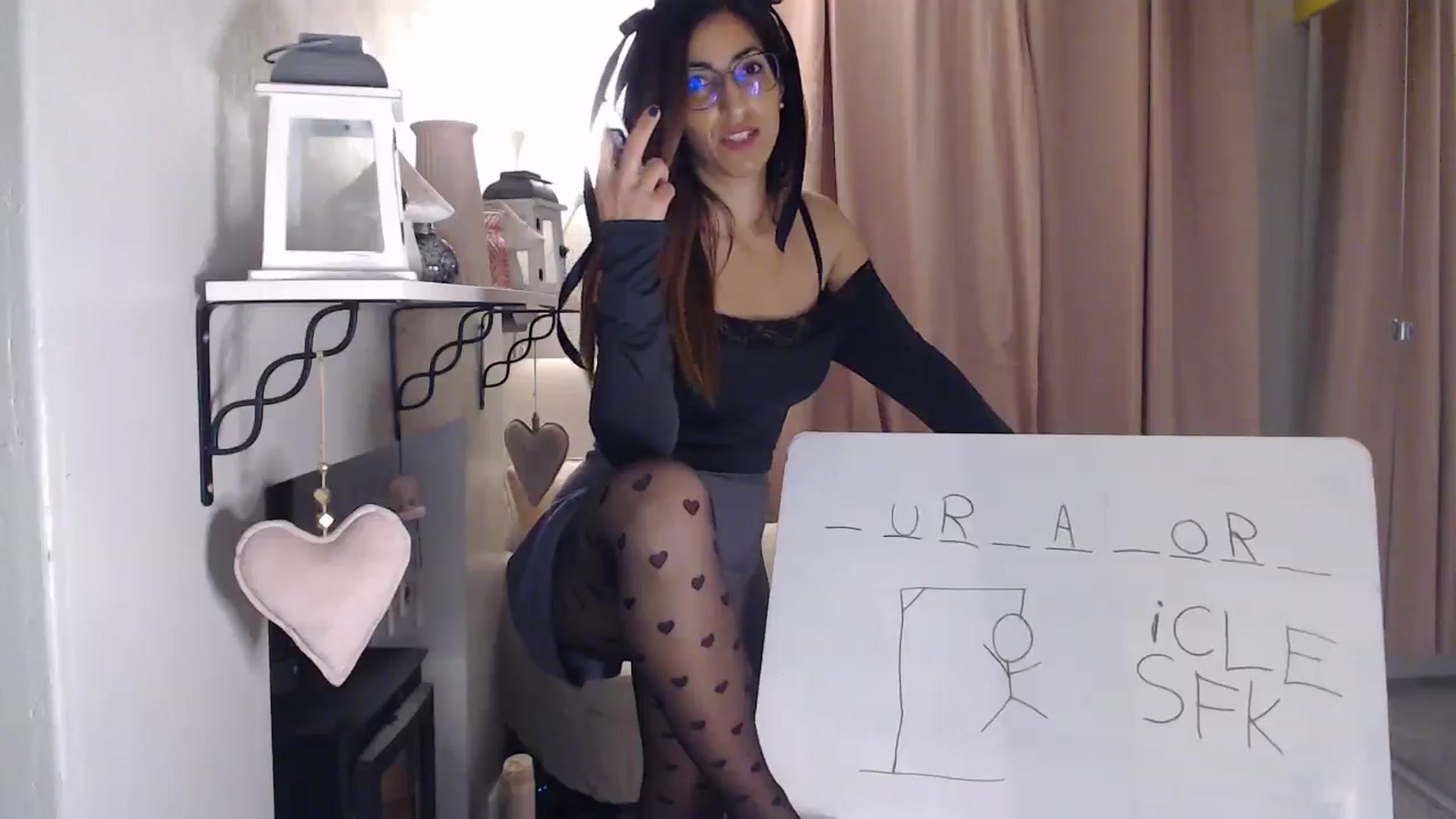 Gallery image thumbnail from PersianGirl's myfreecams stream on, 11/05/2024, 04:08 image 4 of 20