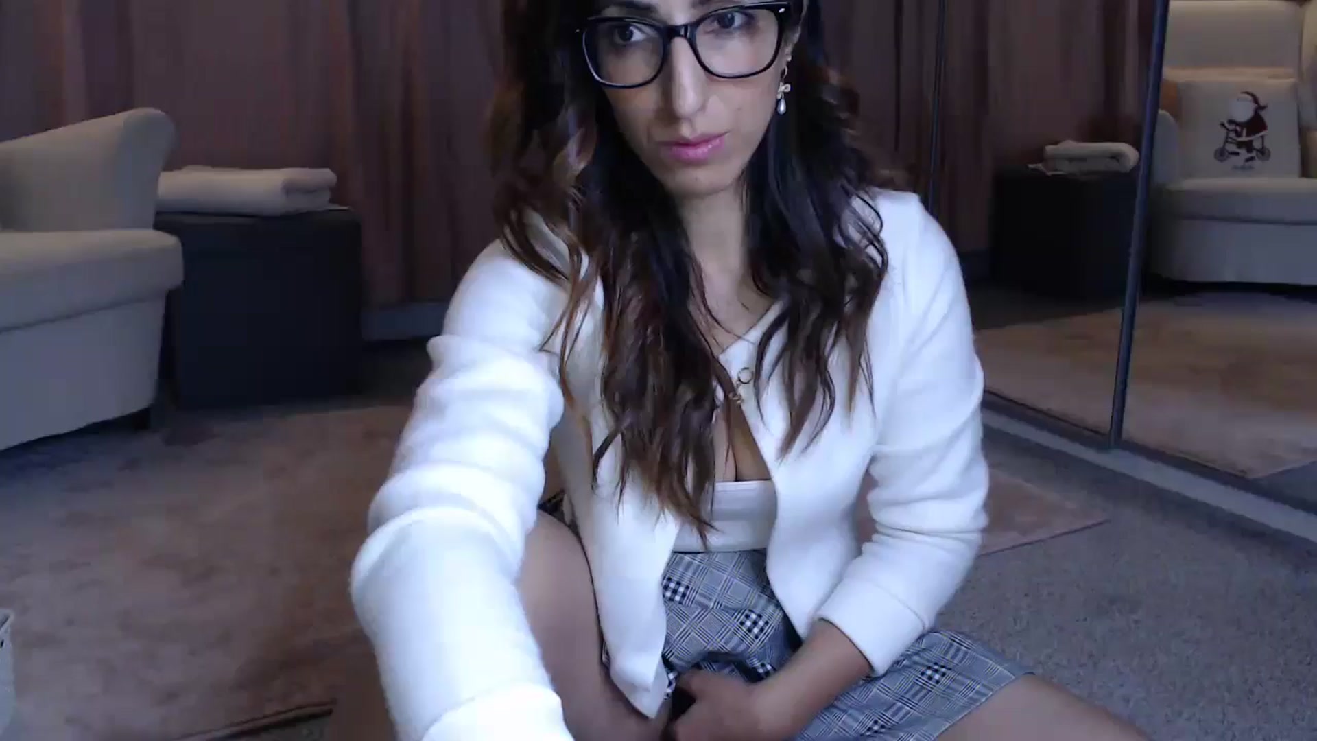 Gallery image thumbnail from PersianGirl's myfreecams stream on, 12/16/2024, 06:03 image 1 of 20