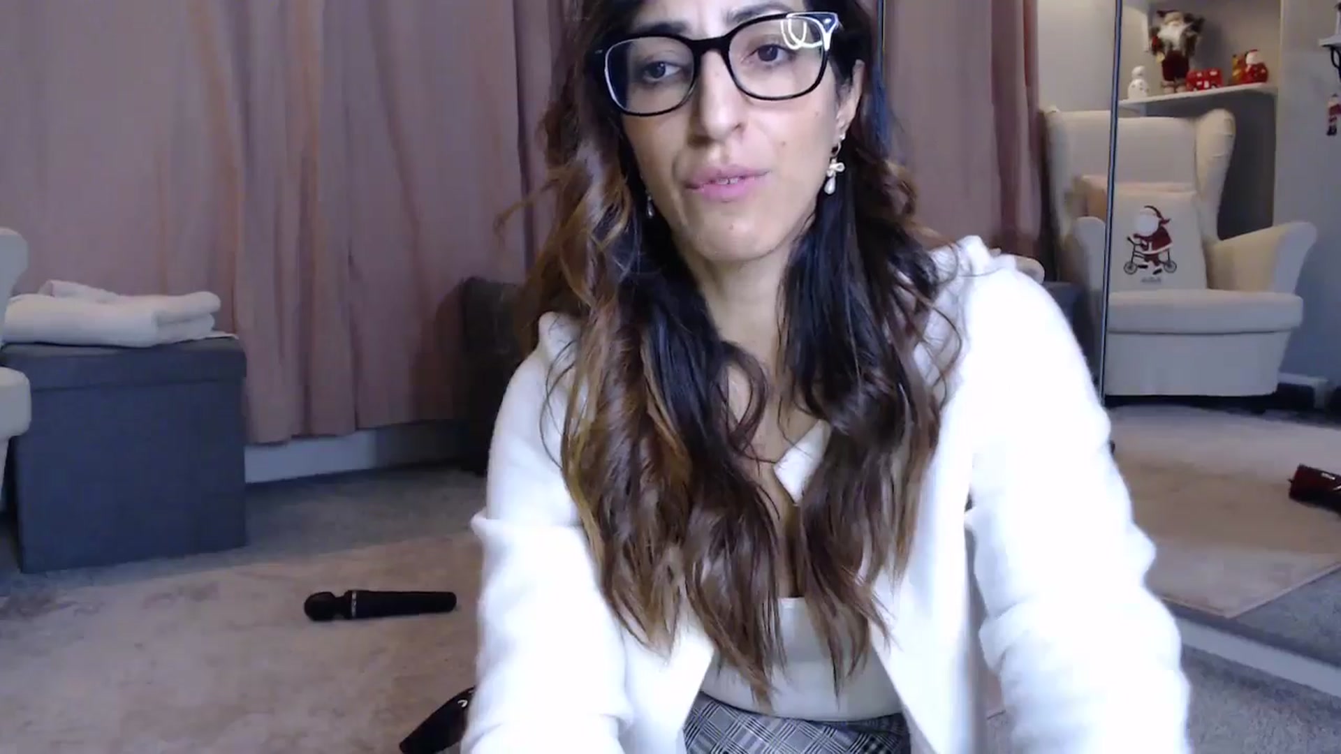 Gallery image thumbnail from PersianGirl's myfreecams stream on, 12/16/2024, 06:03 image 7 of 20
