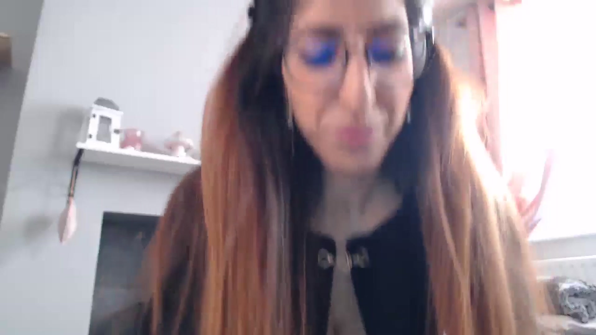 Gallery image thumbnail from PersianGirl's myfreecams stream on, 01/14/2025, 12:30 image 6 of 20